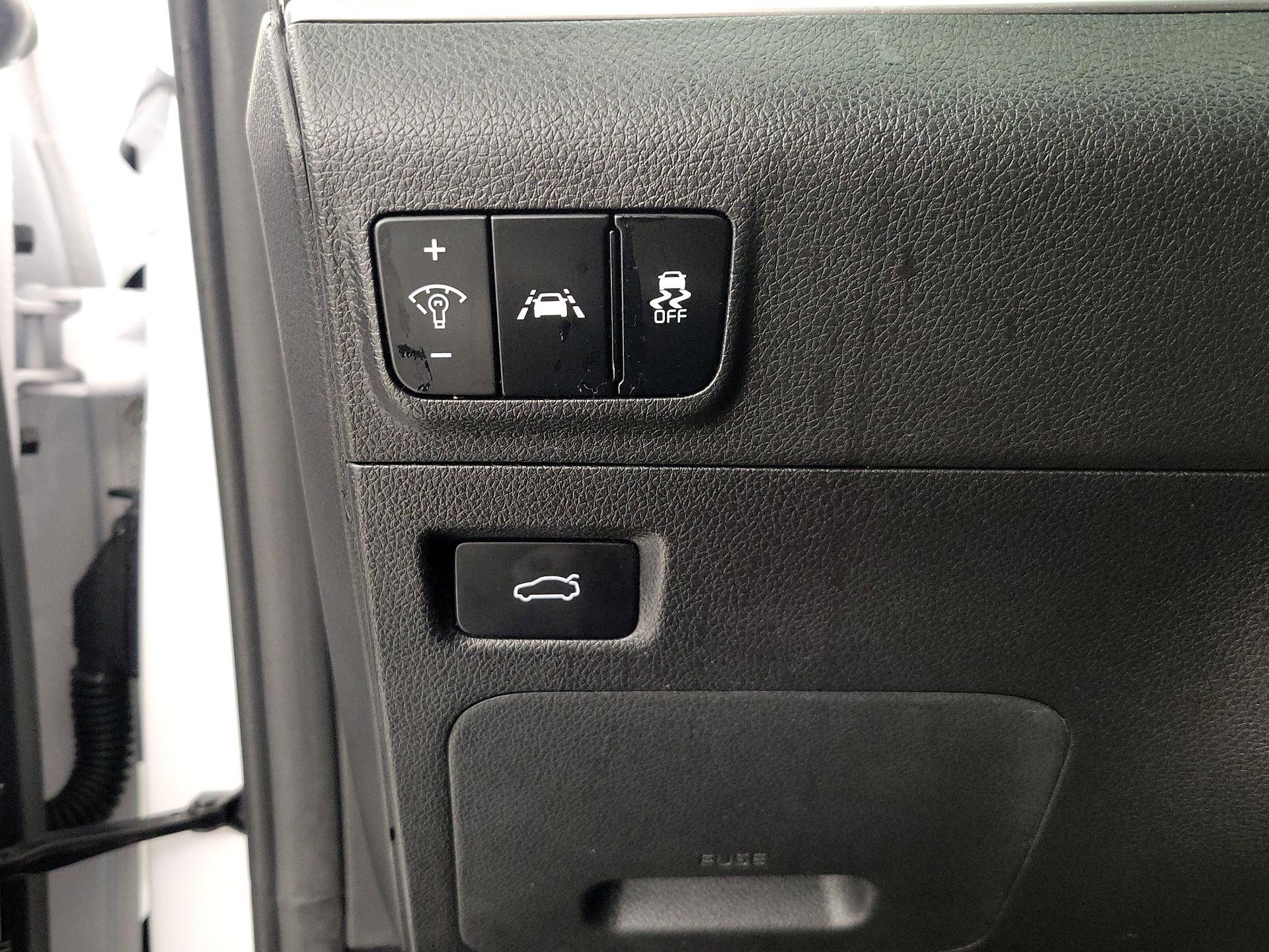 Thumbnail: 2022 Kia K5 - 13