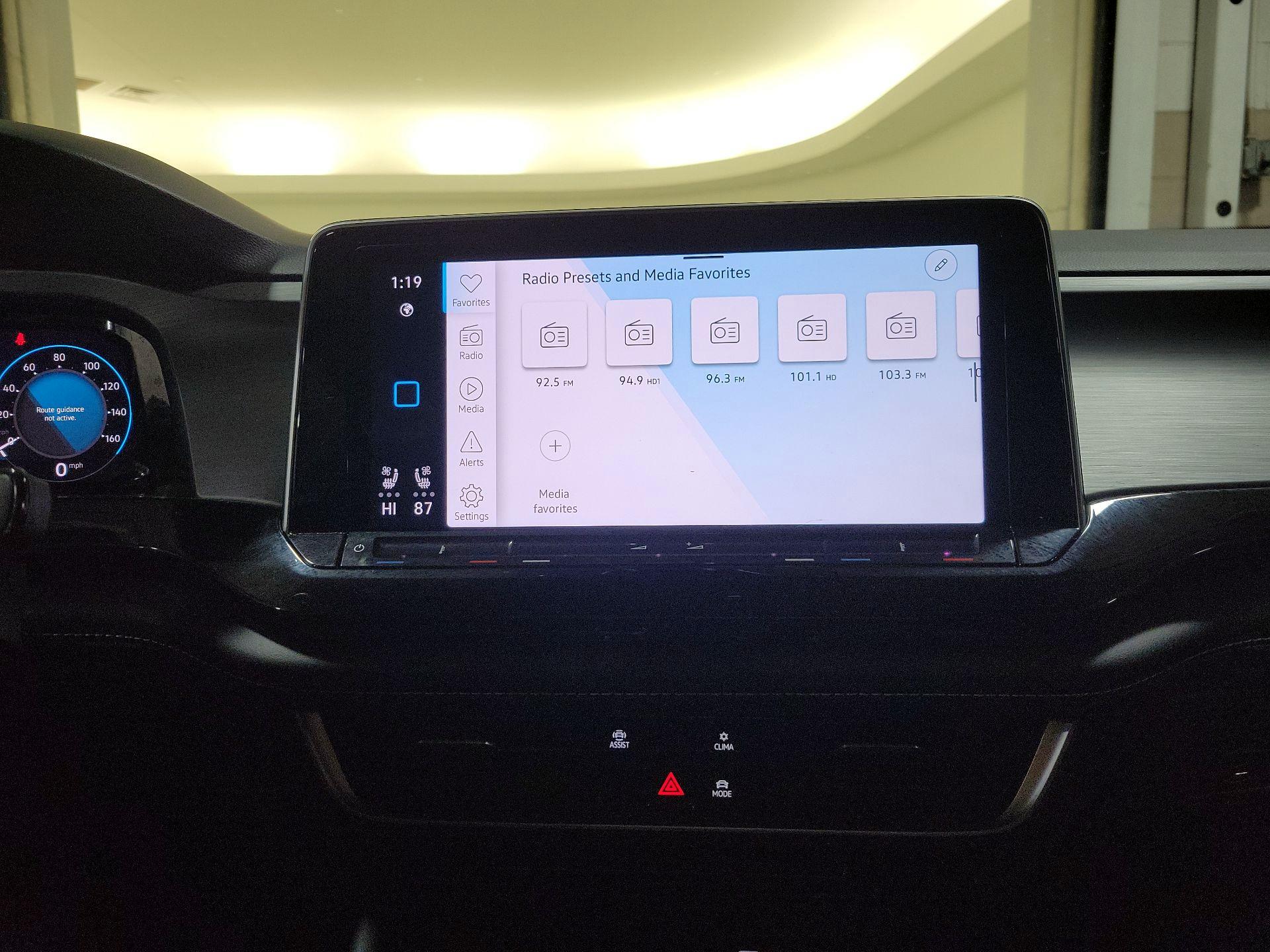 Thumbnail: 2024 Volkswagen Atlas - 15