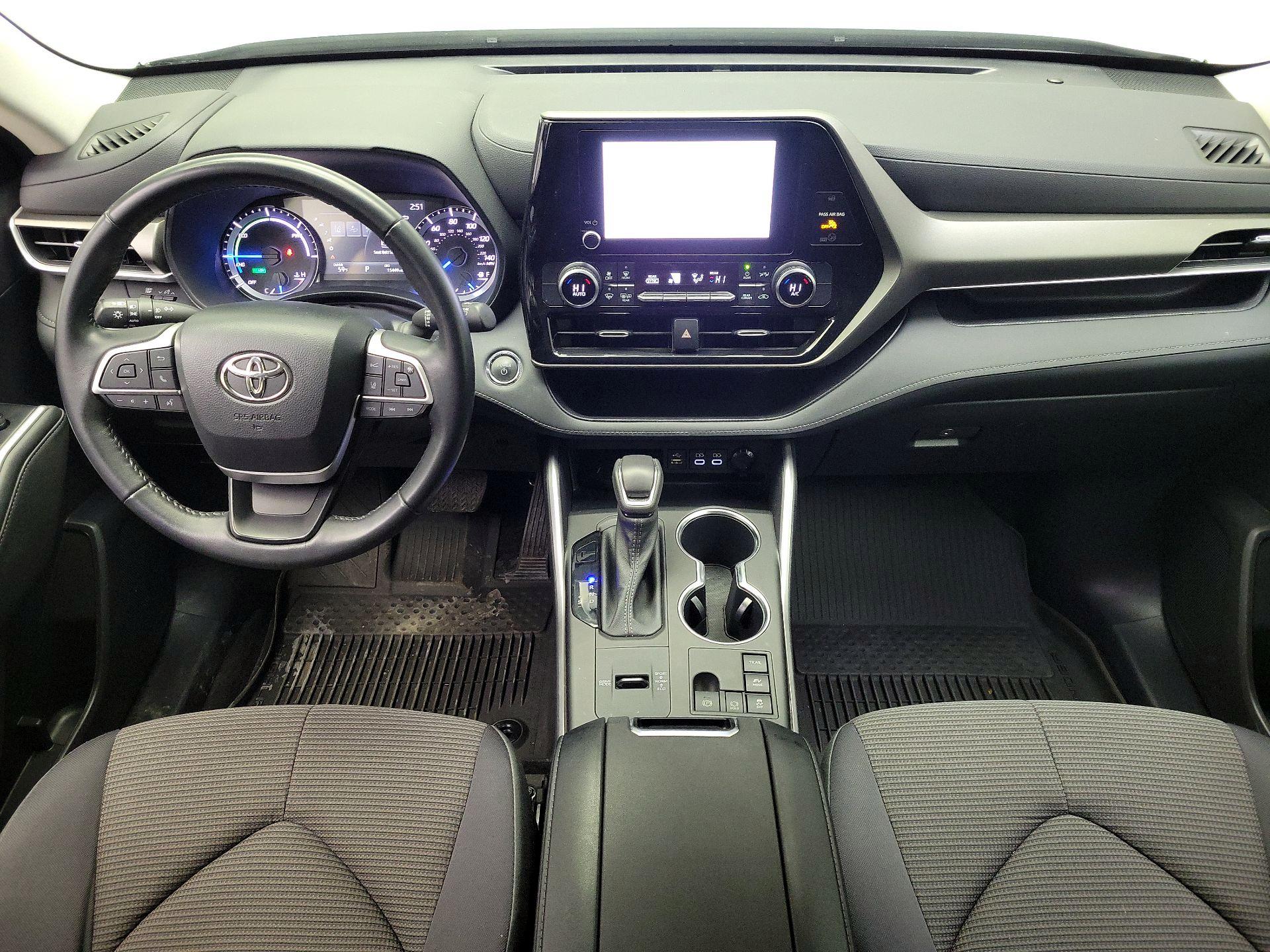 Thumbnail: 2023 Toyota Highlander - 9