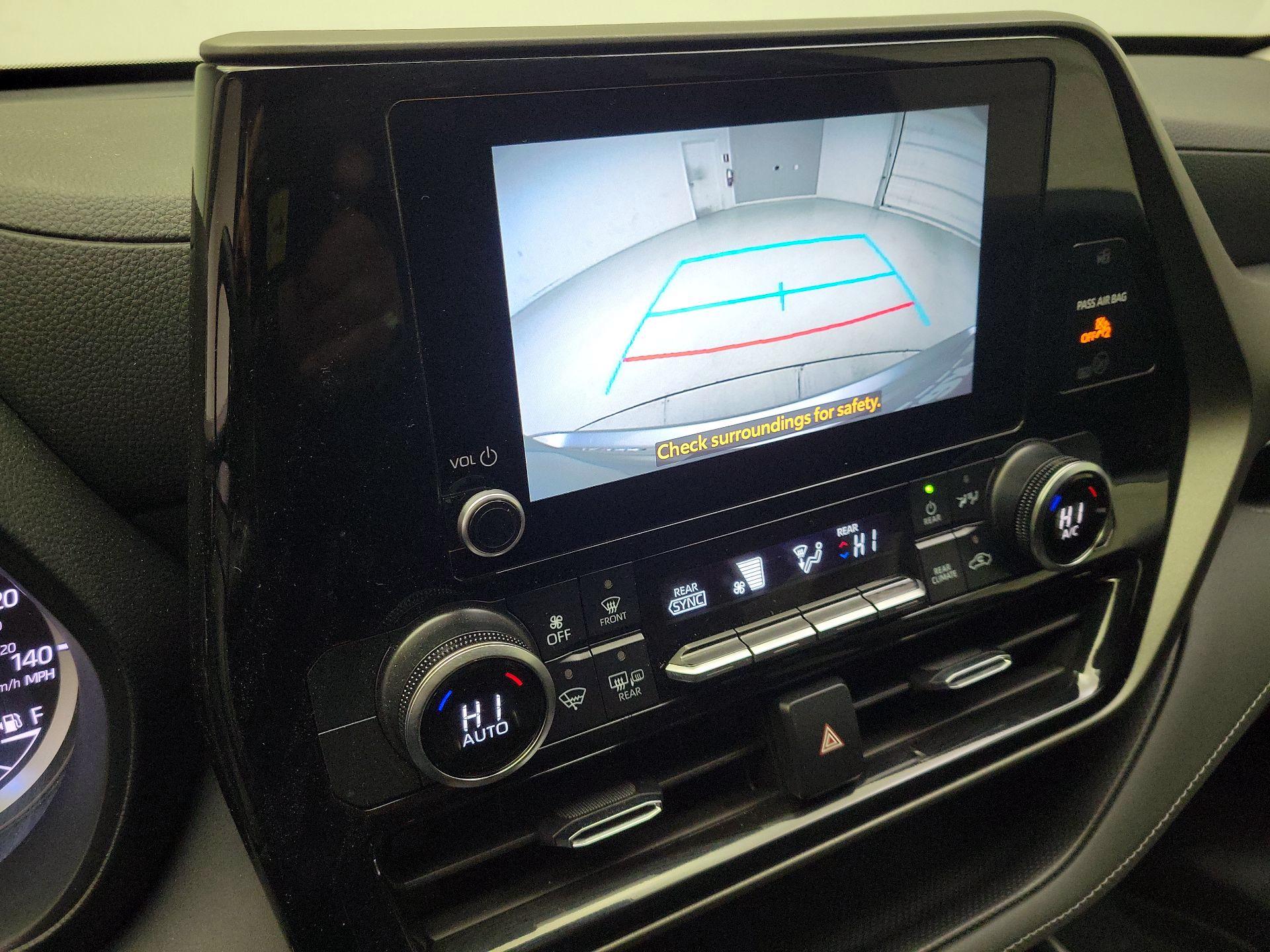 Thumbnail: 2023 Toyota Highlander - 14