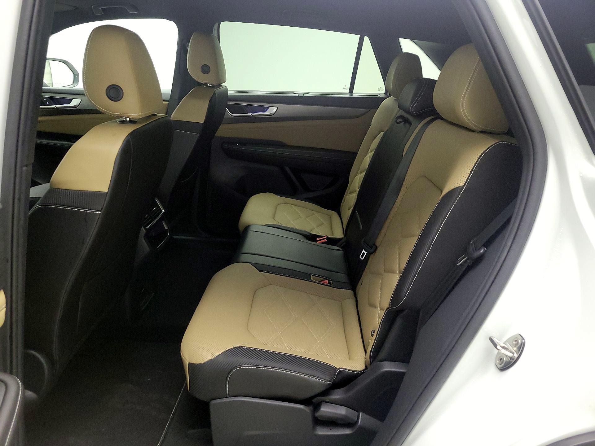 Thumbnail: 2024 Volkswagen Atlas - 17