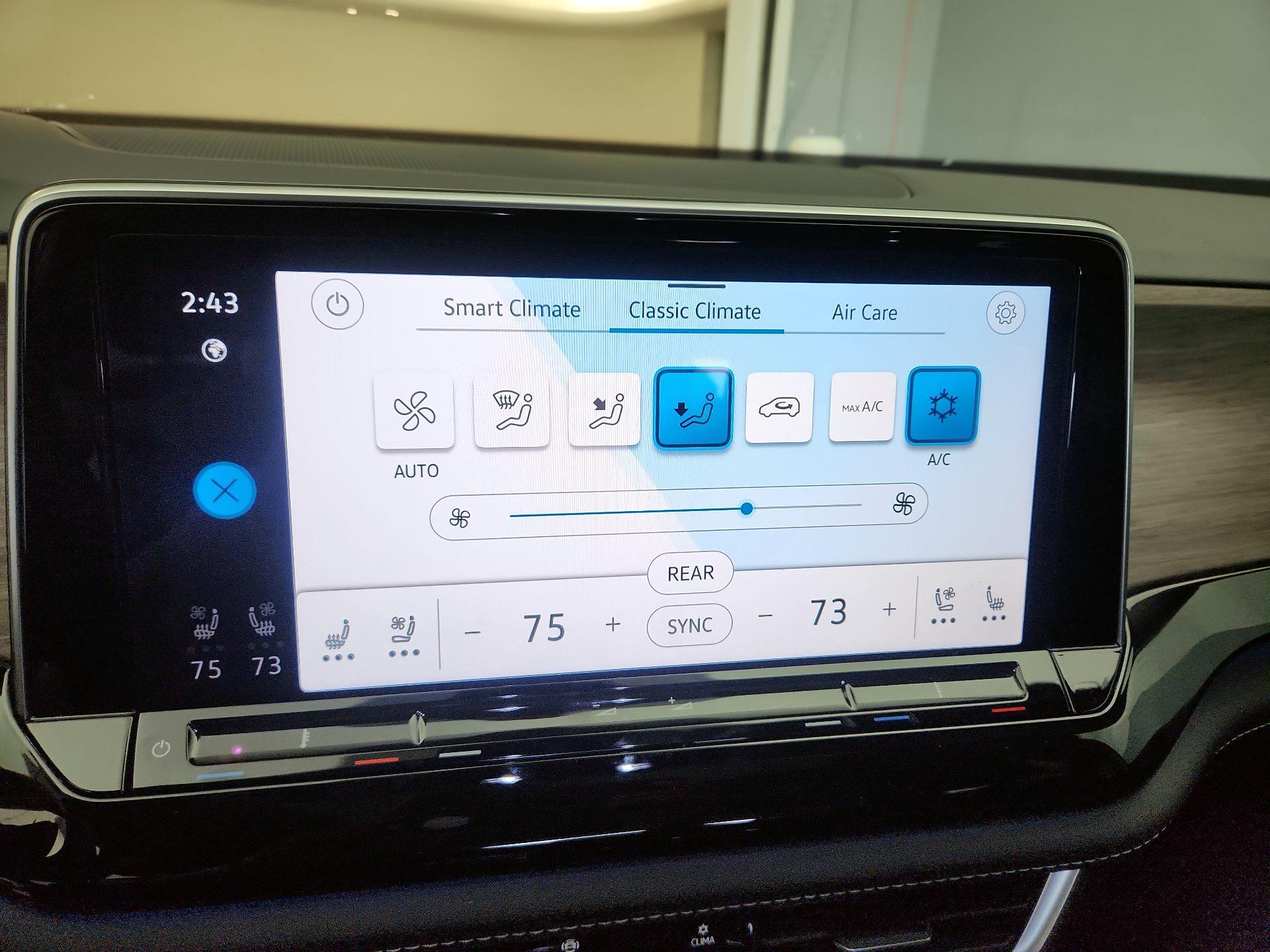 Thumbnail: 2024 Volkswagen Atlas - 17