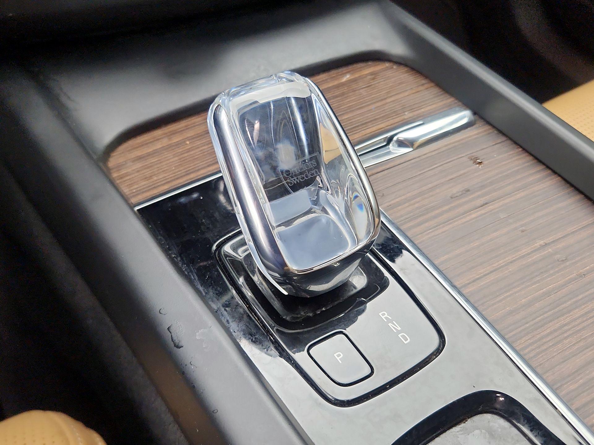 Thumbnail: 2022 Volvo XC60 - 18