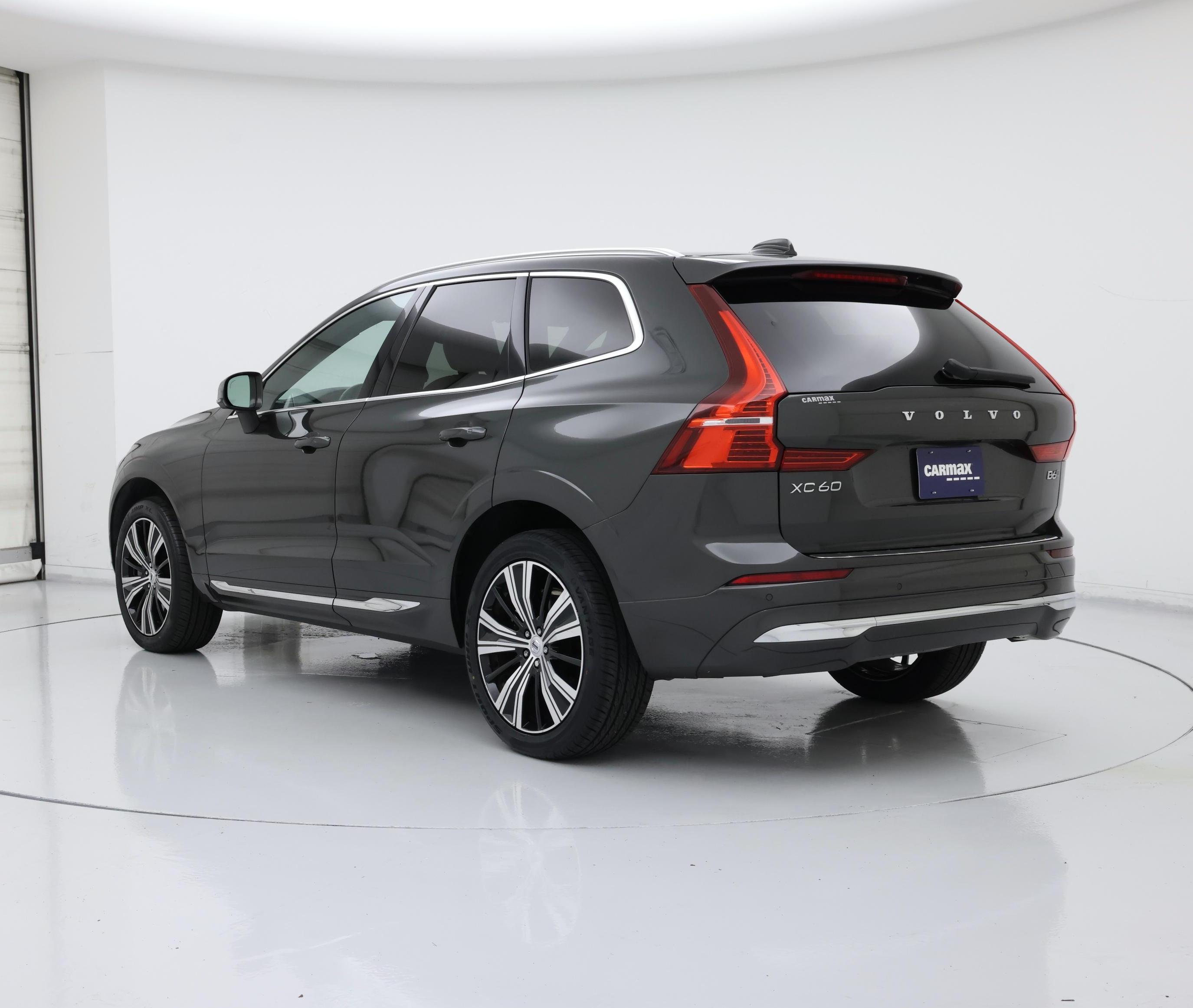 Thumbnail: 2022 Volvo XC60 - 2