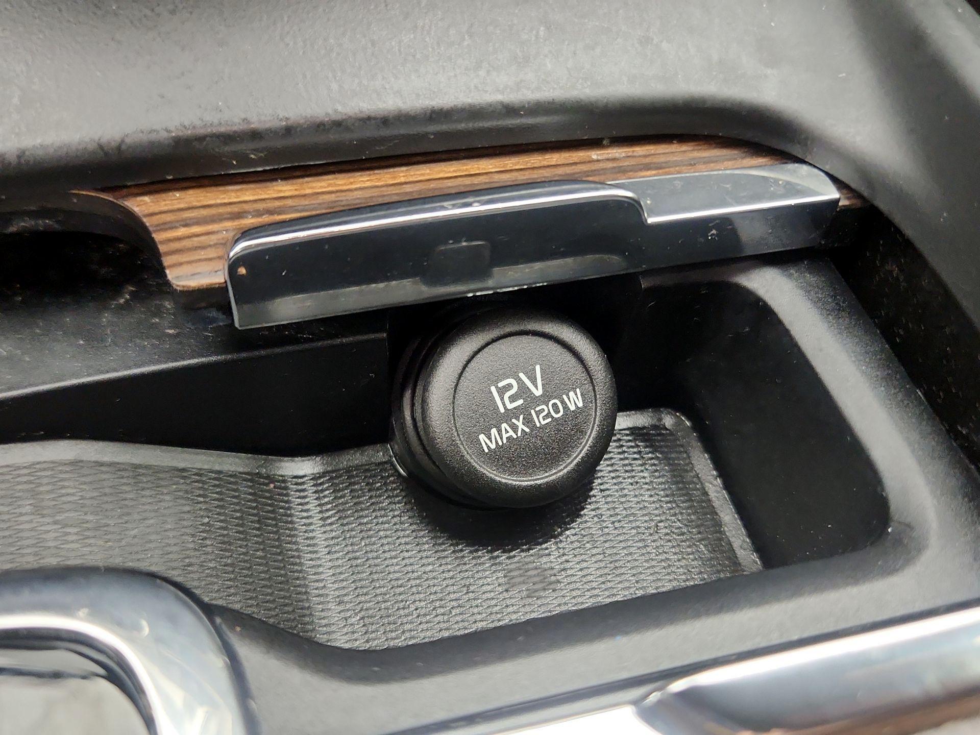 Thumbnail: 2022 Volvo XC60 - 19