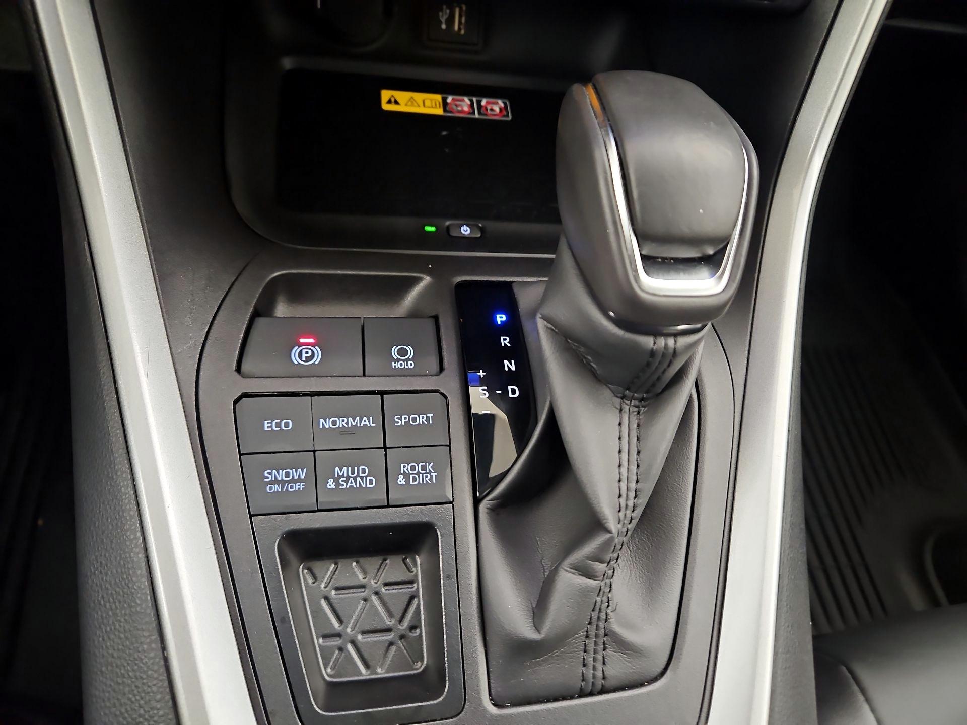 Thumbnail: 2024 Toyota RAV4 - 17