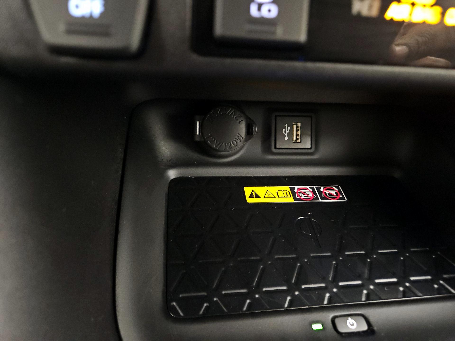 Thumbnail: 2024 Toyota RAV4 - 18