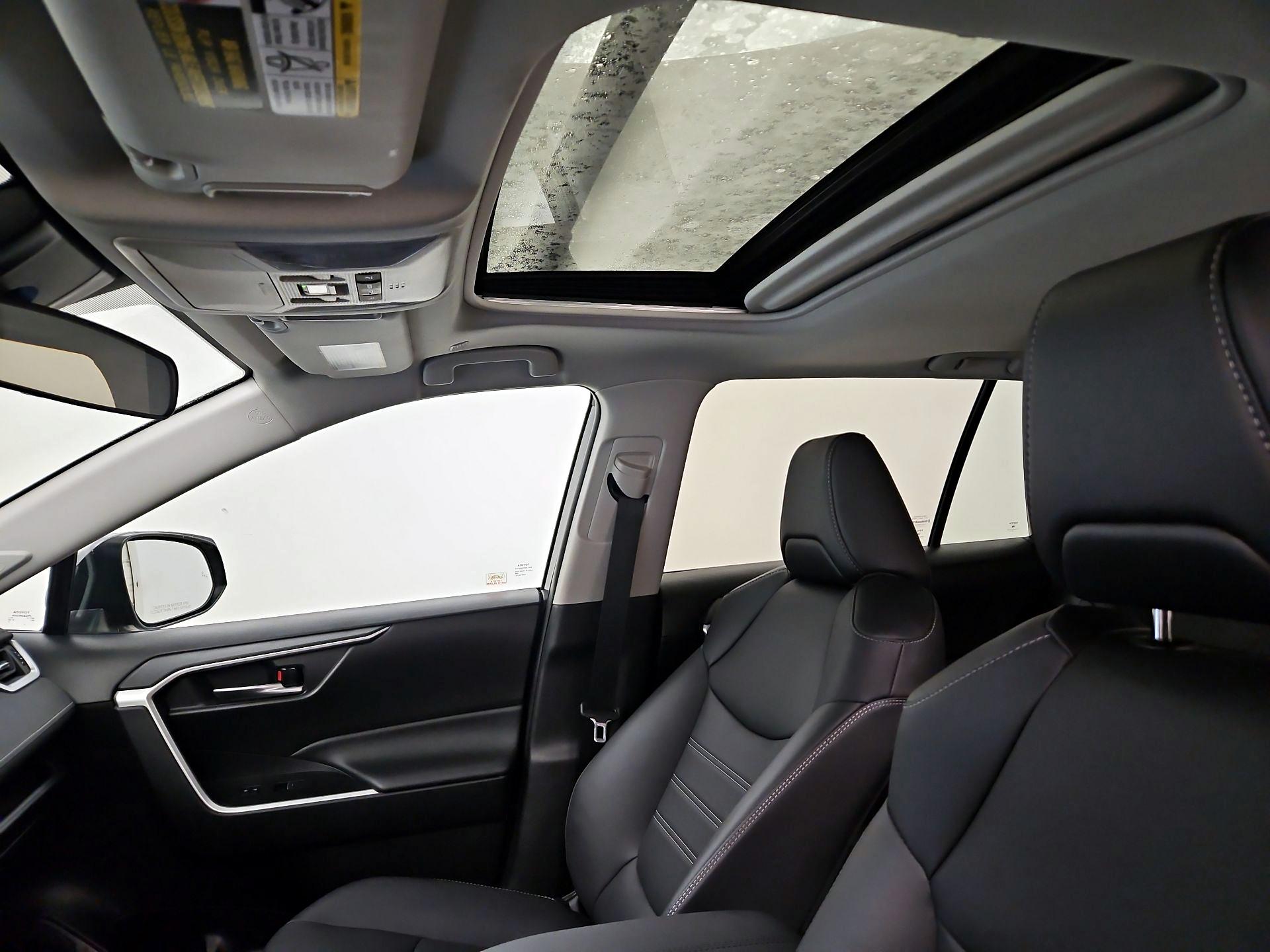 Thumbnail: 2024 Toyota RAV4 - 19