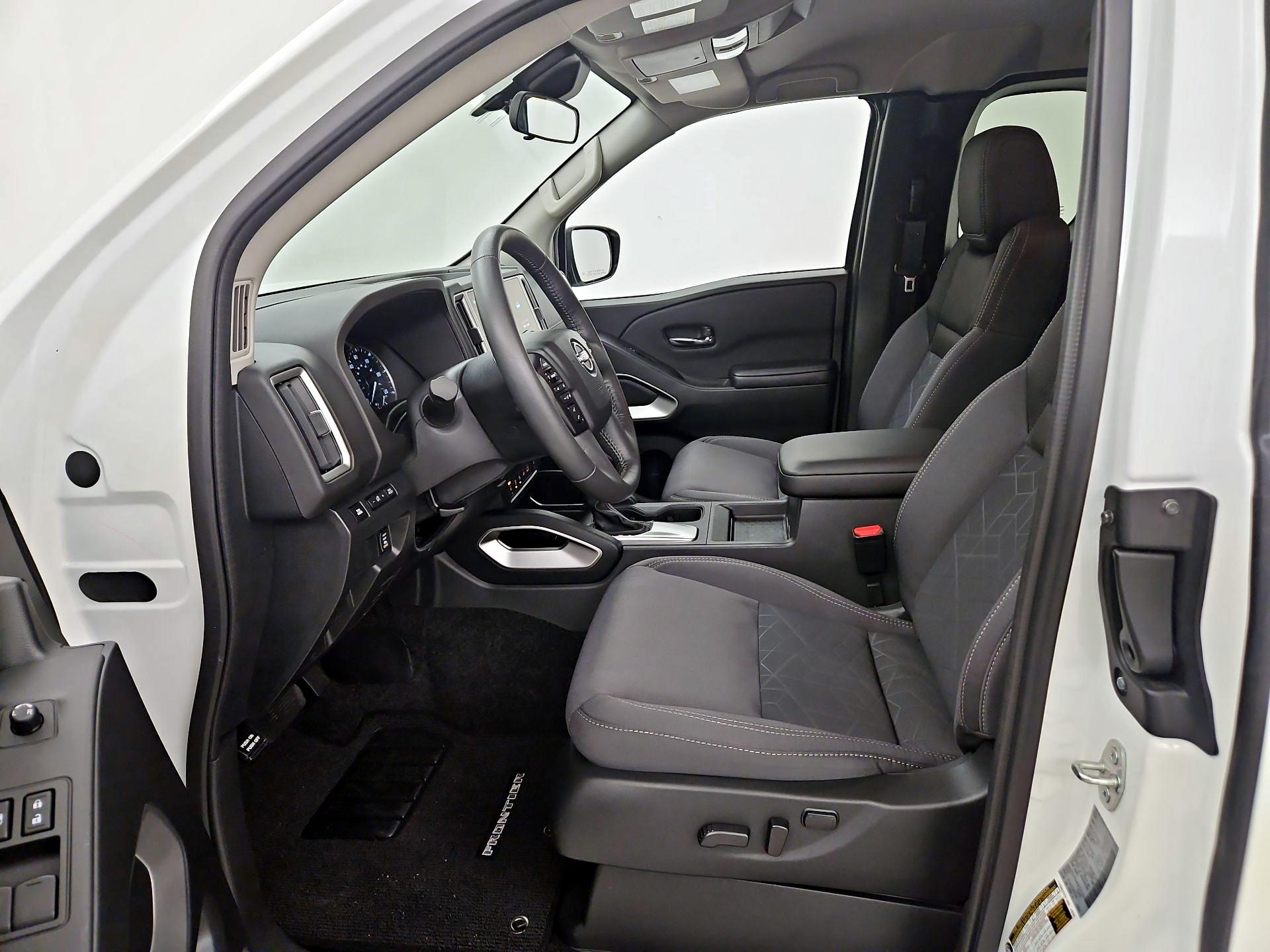 Thumbnail: 2025 Nissan Frontier - 11