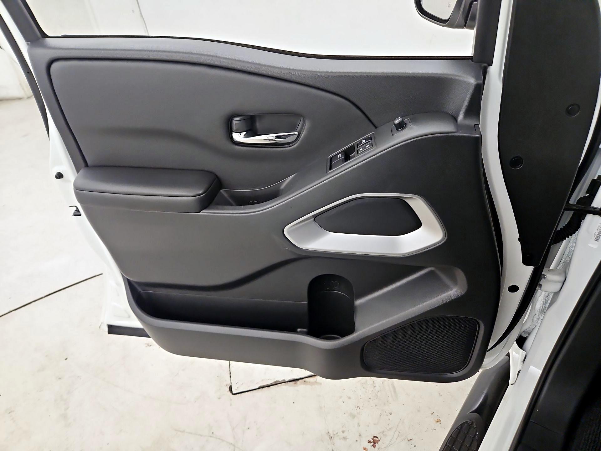 Thumbnail: 2025 Nissan Frontier - 12