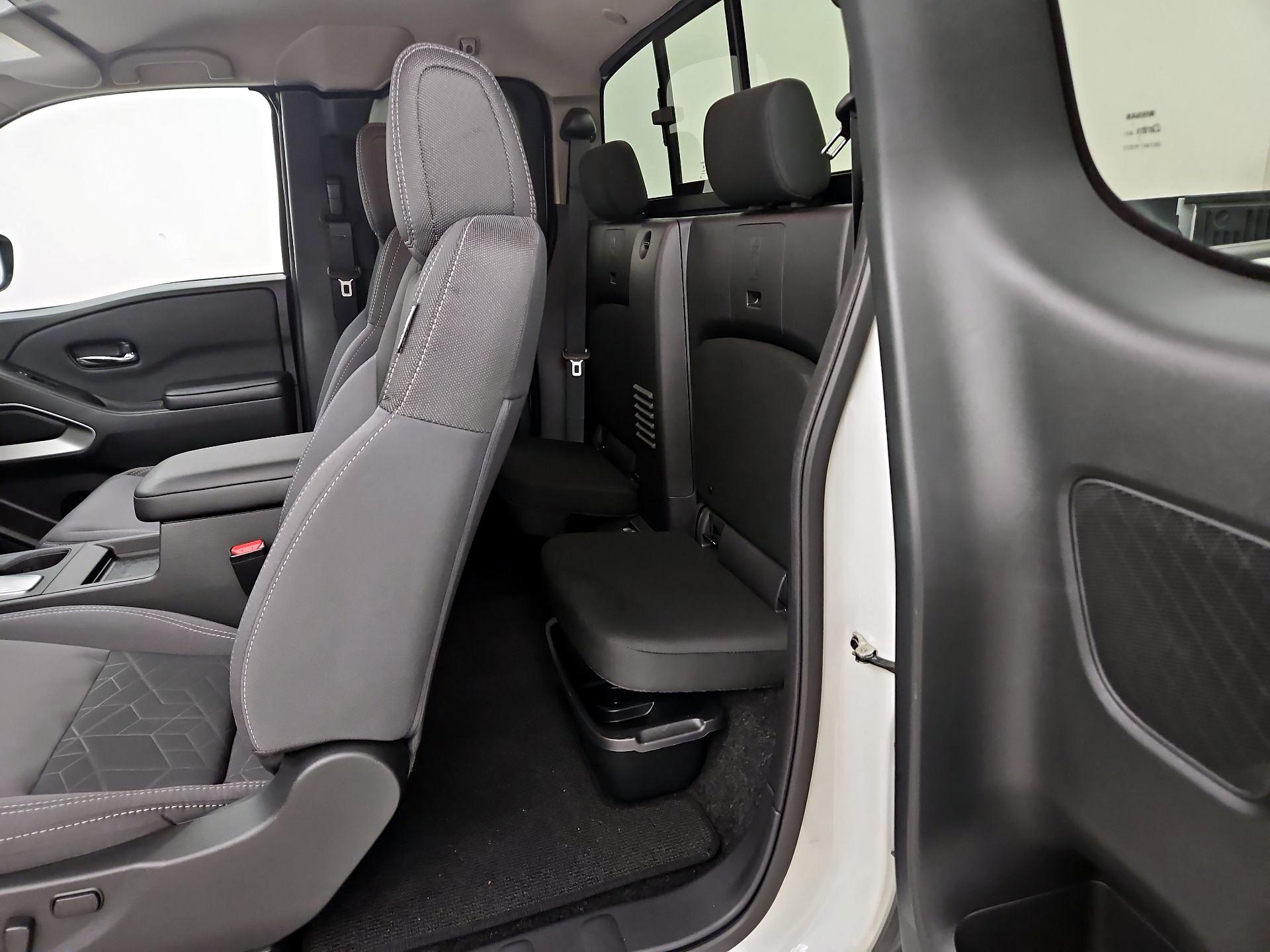 Thumbnail: 2025 Nissan Frontier - 19