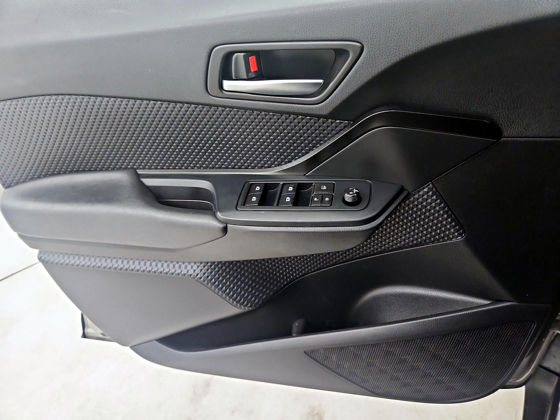 Thumbnail: 2019 Toyota C-HR - 12