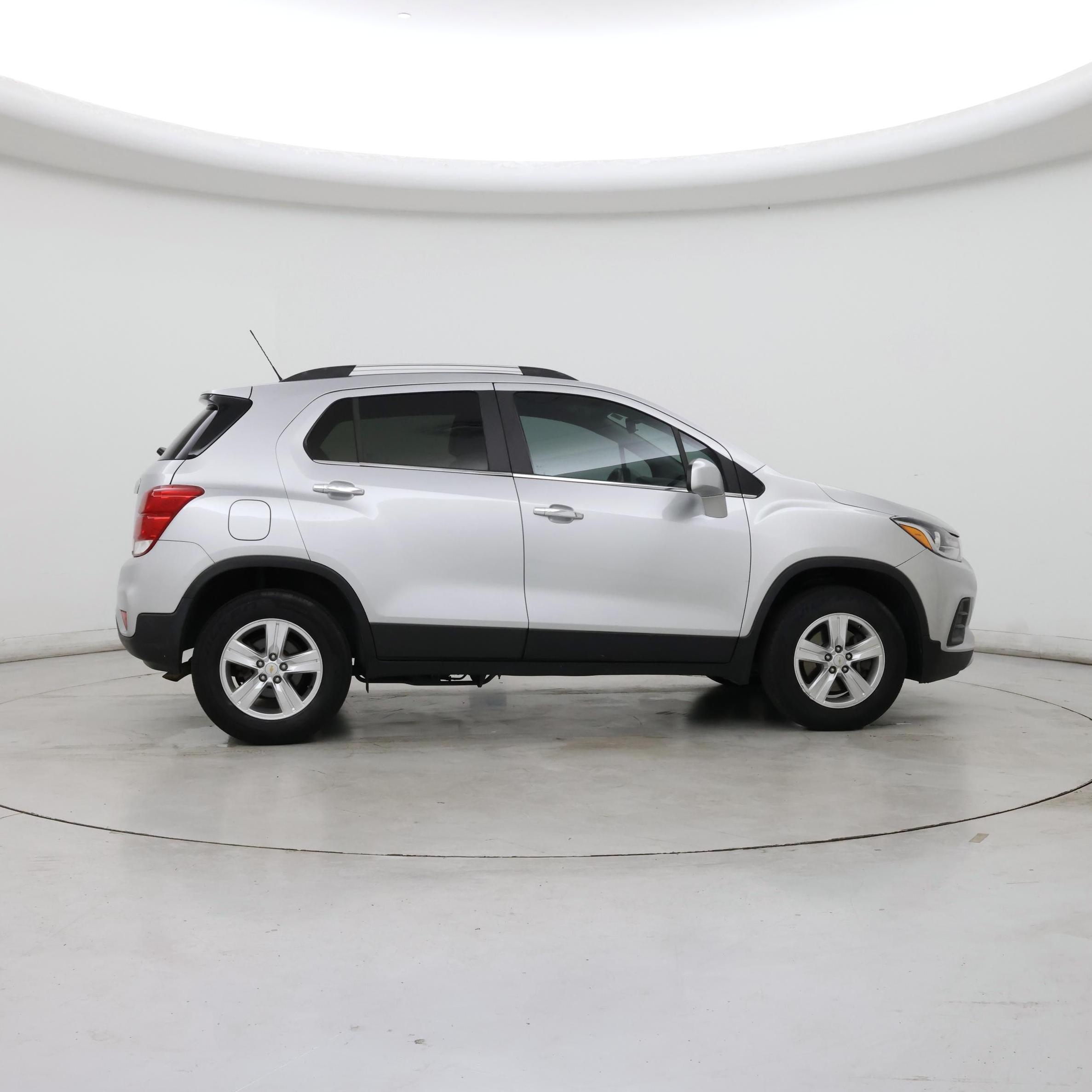 Thumbnail: 2017 Chevrolet Trax - 7