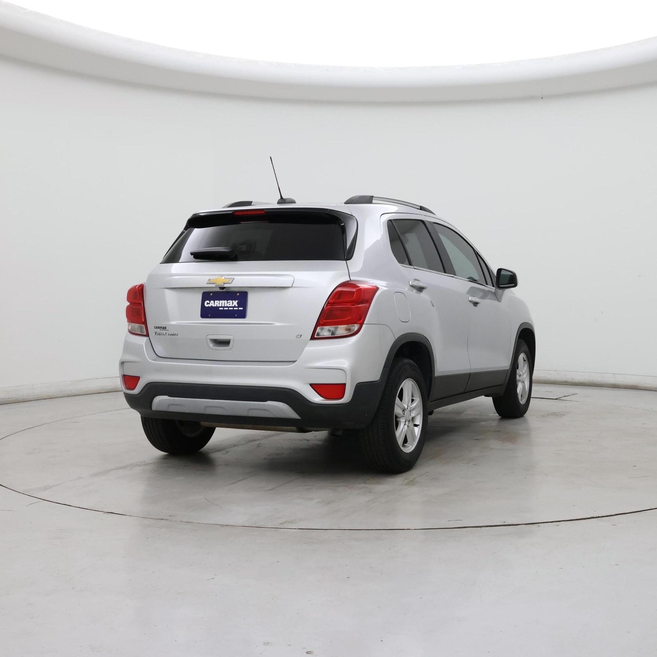 Thumbnail: 2017 Chevrolet Trax - 8