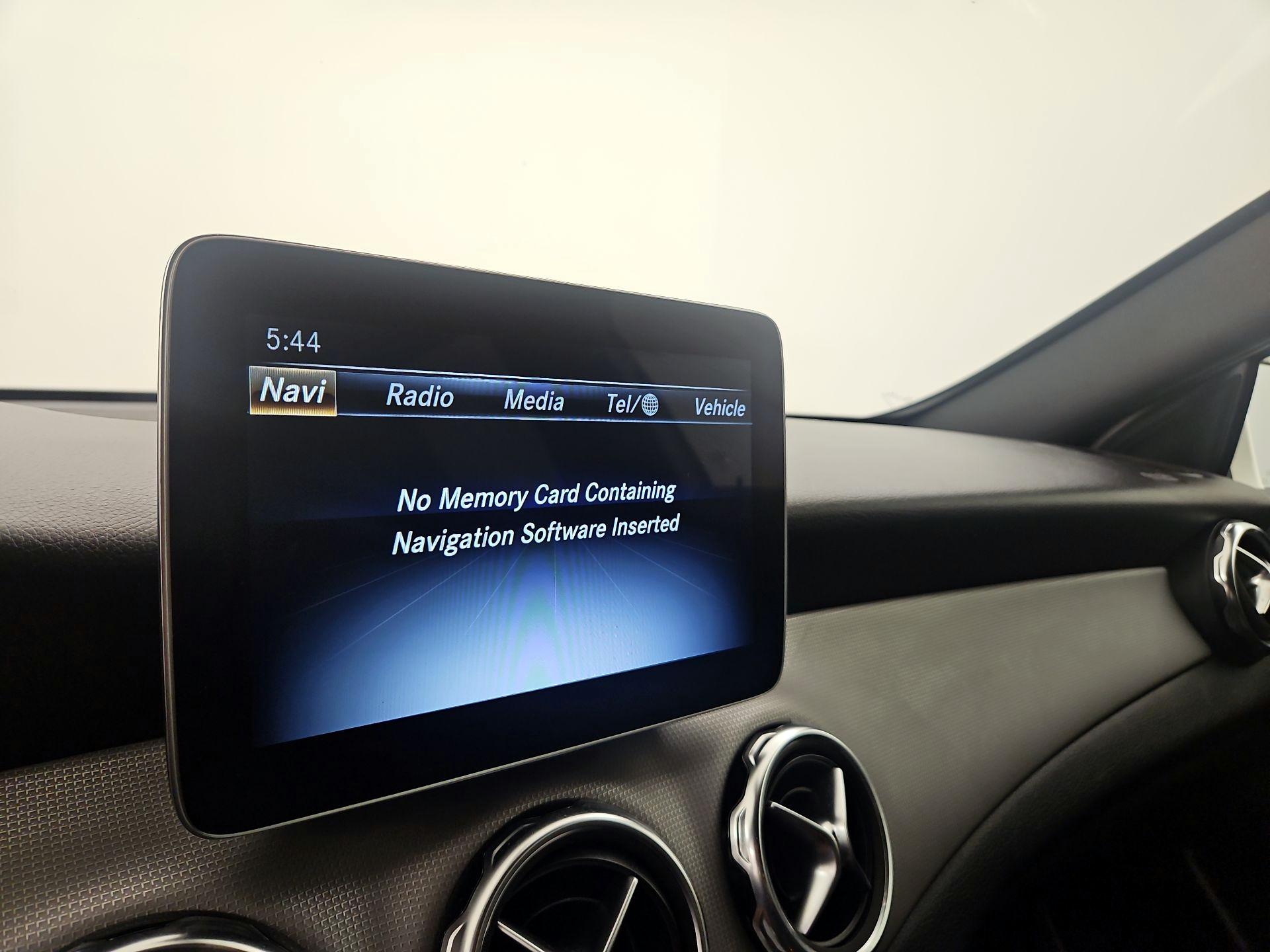 Thumbnail: 2019 Mercedes-Benz GLA - 14