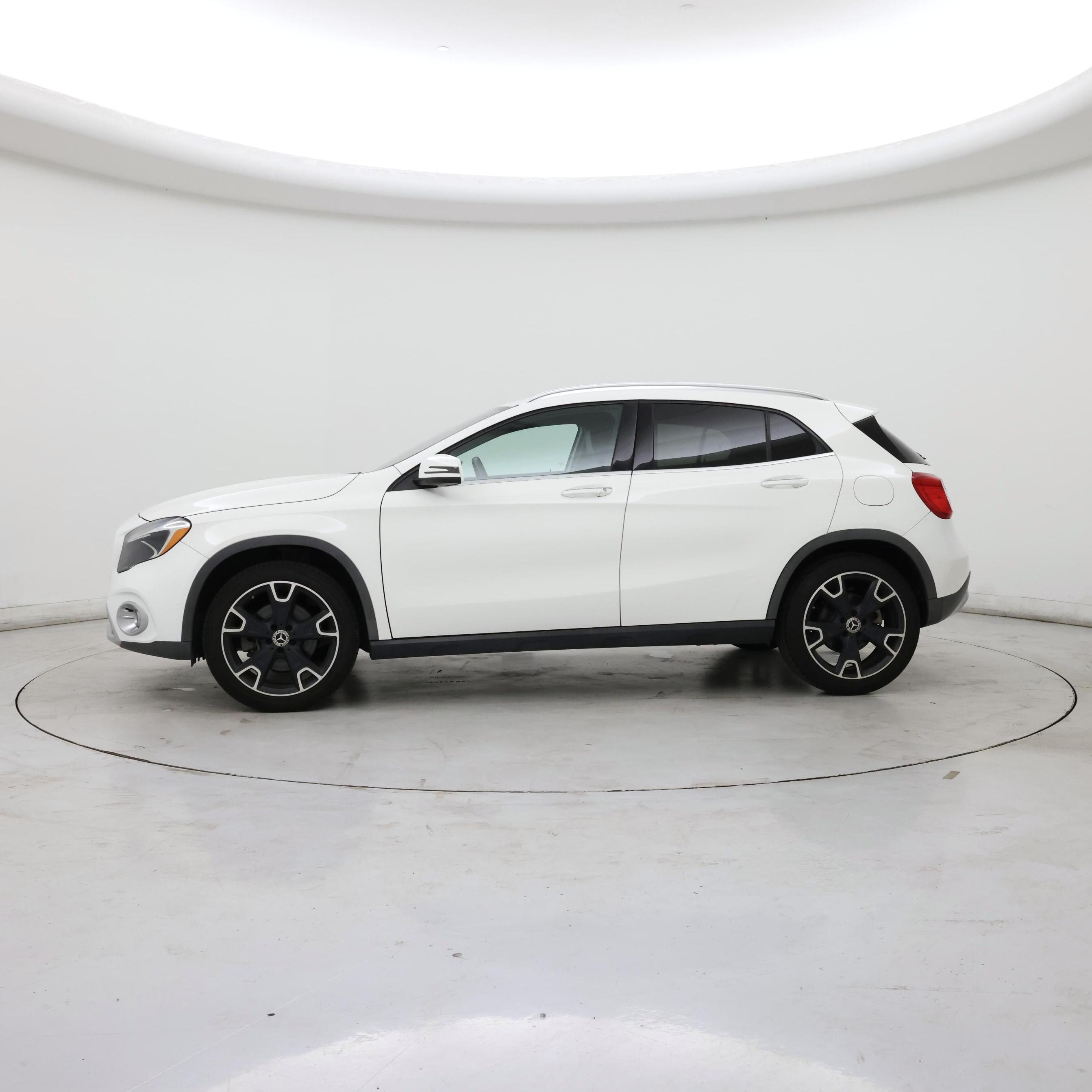 Thumbnail: 2019 Mercedes-Benz GLA - 3