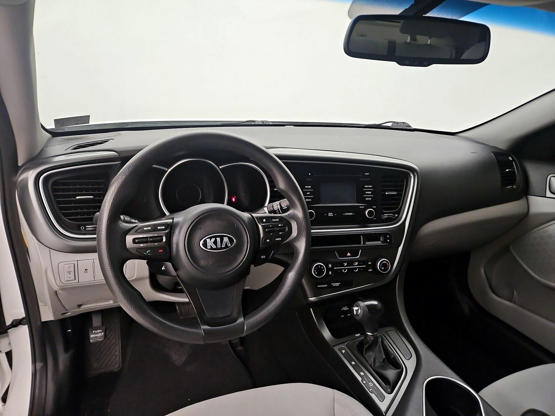 Thumbnail: 2015 Kia Optima - 9