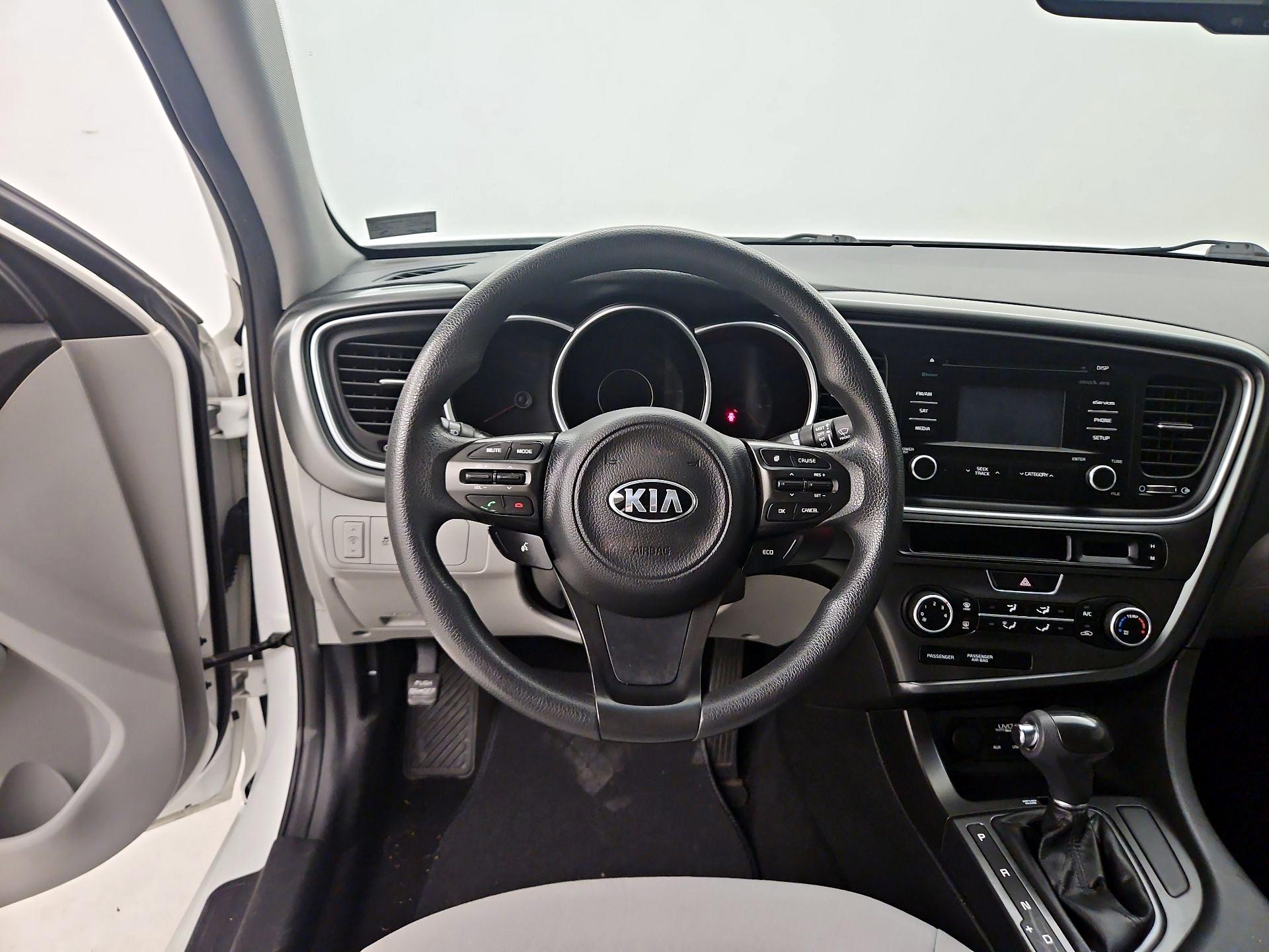 Thumbnail: 2015 Kia Optima - 10