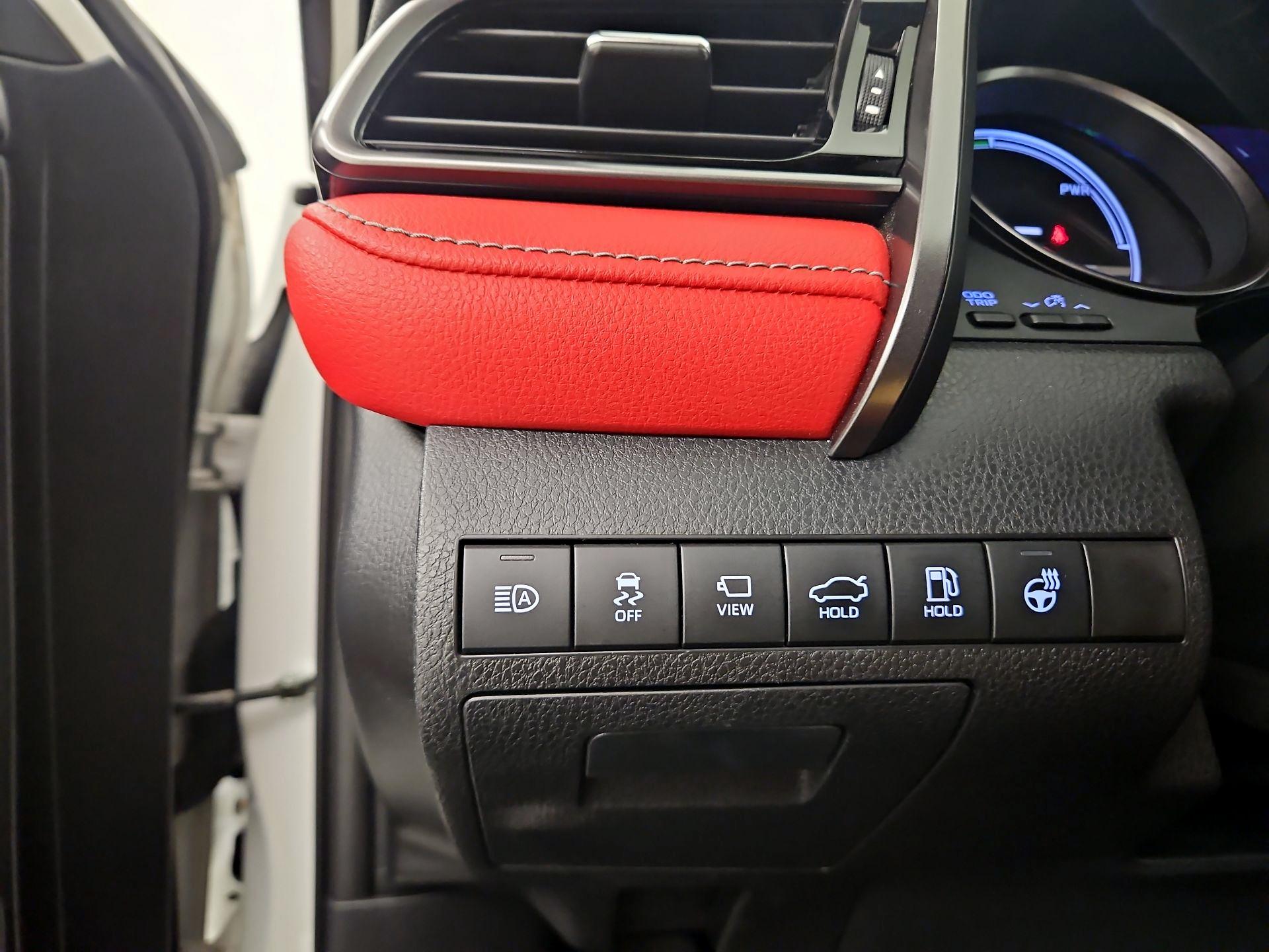 Thumbnail: 2022 Toyota Camry - 13