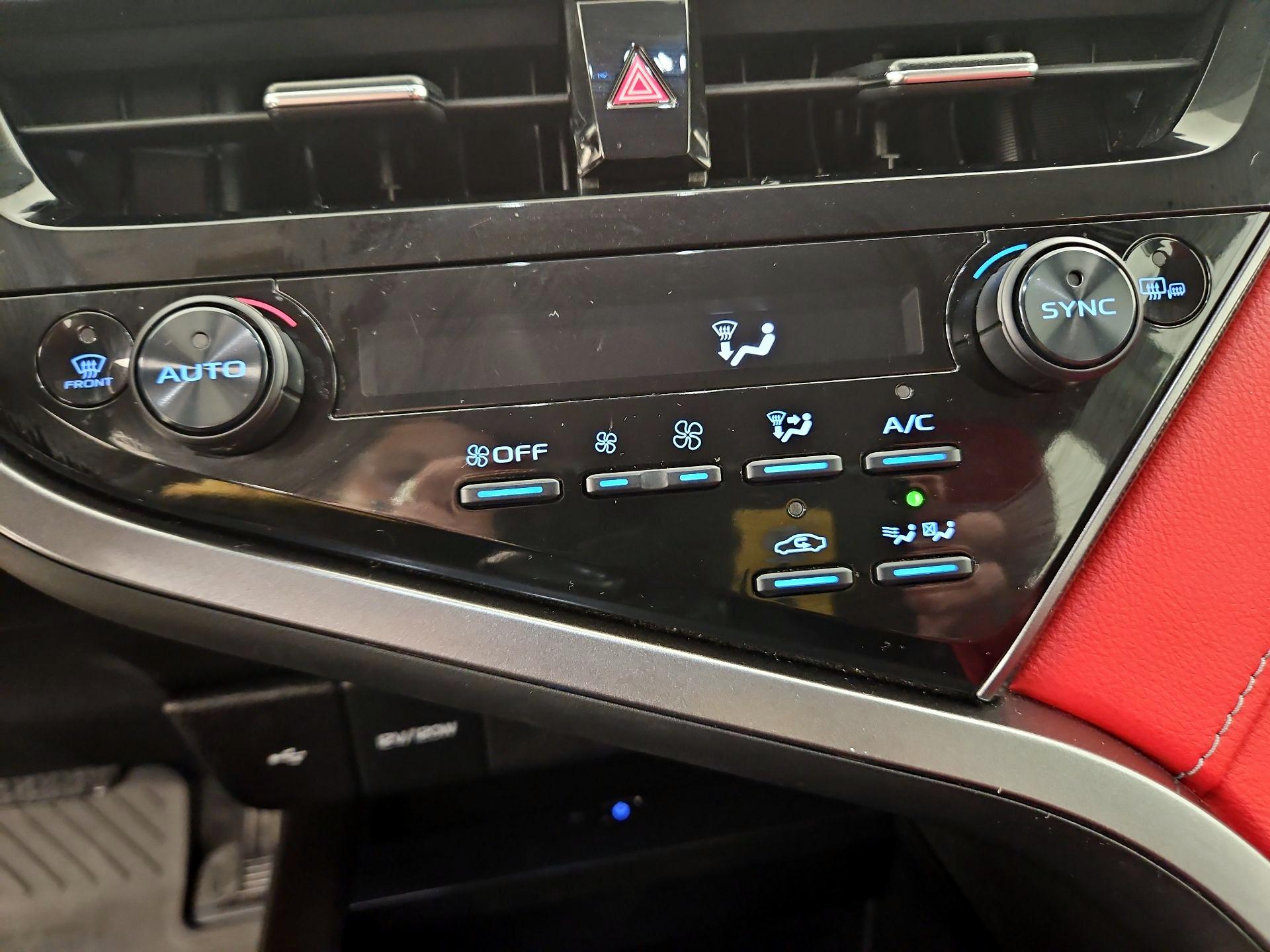 Thumbnail: 2022 Toyota Camry - 17