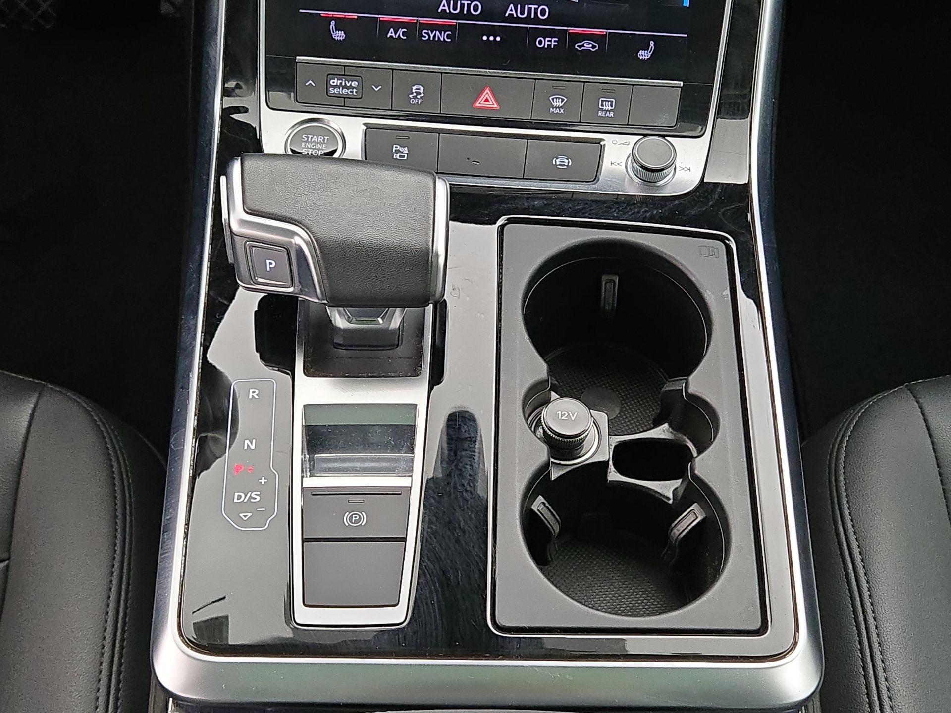 Thumbnail: 2022 Audi Q7 - 17