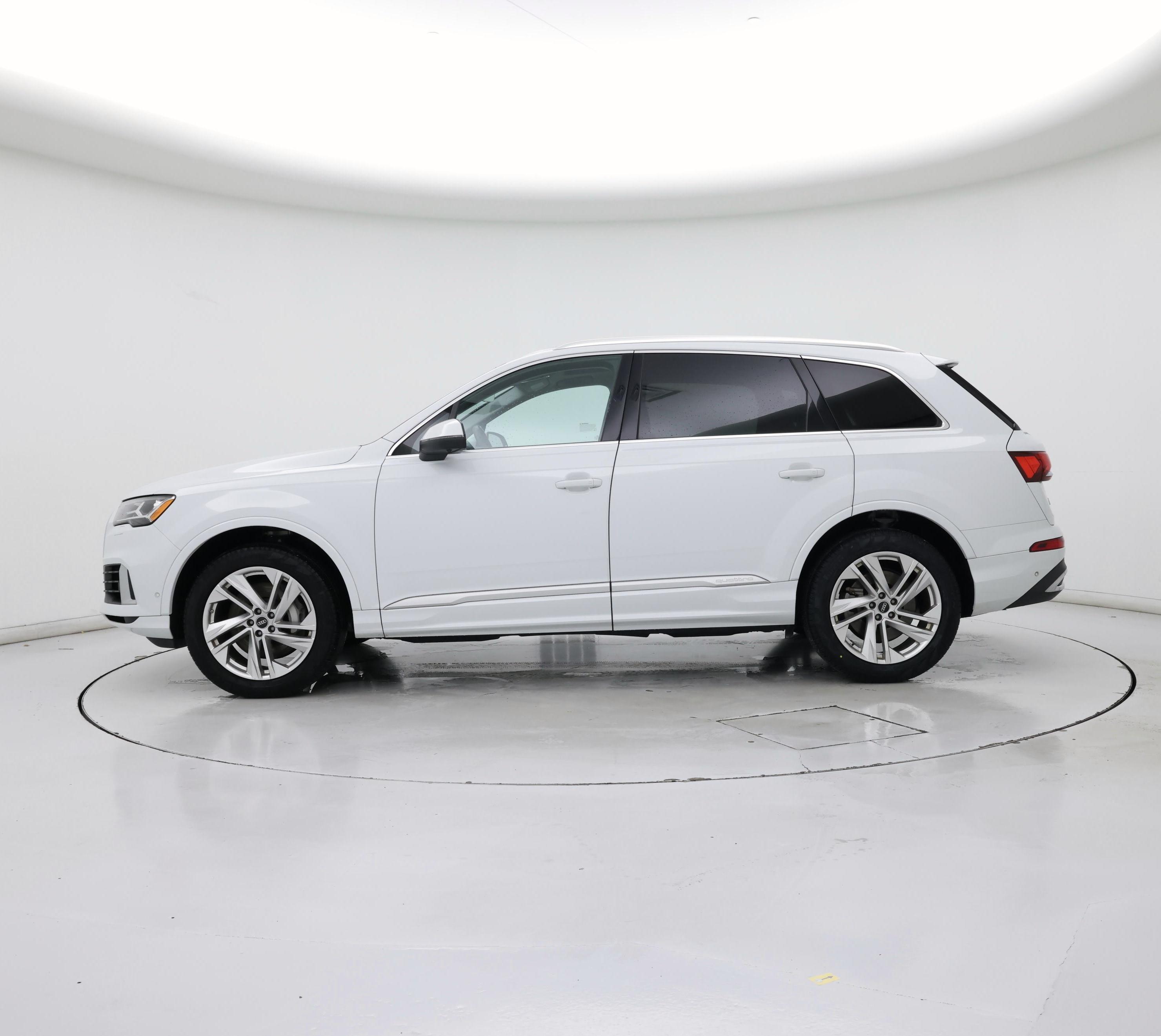 Thumbnail: 2022 Audi Q7 - 3