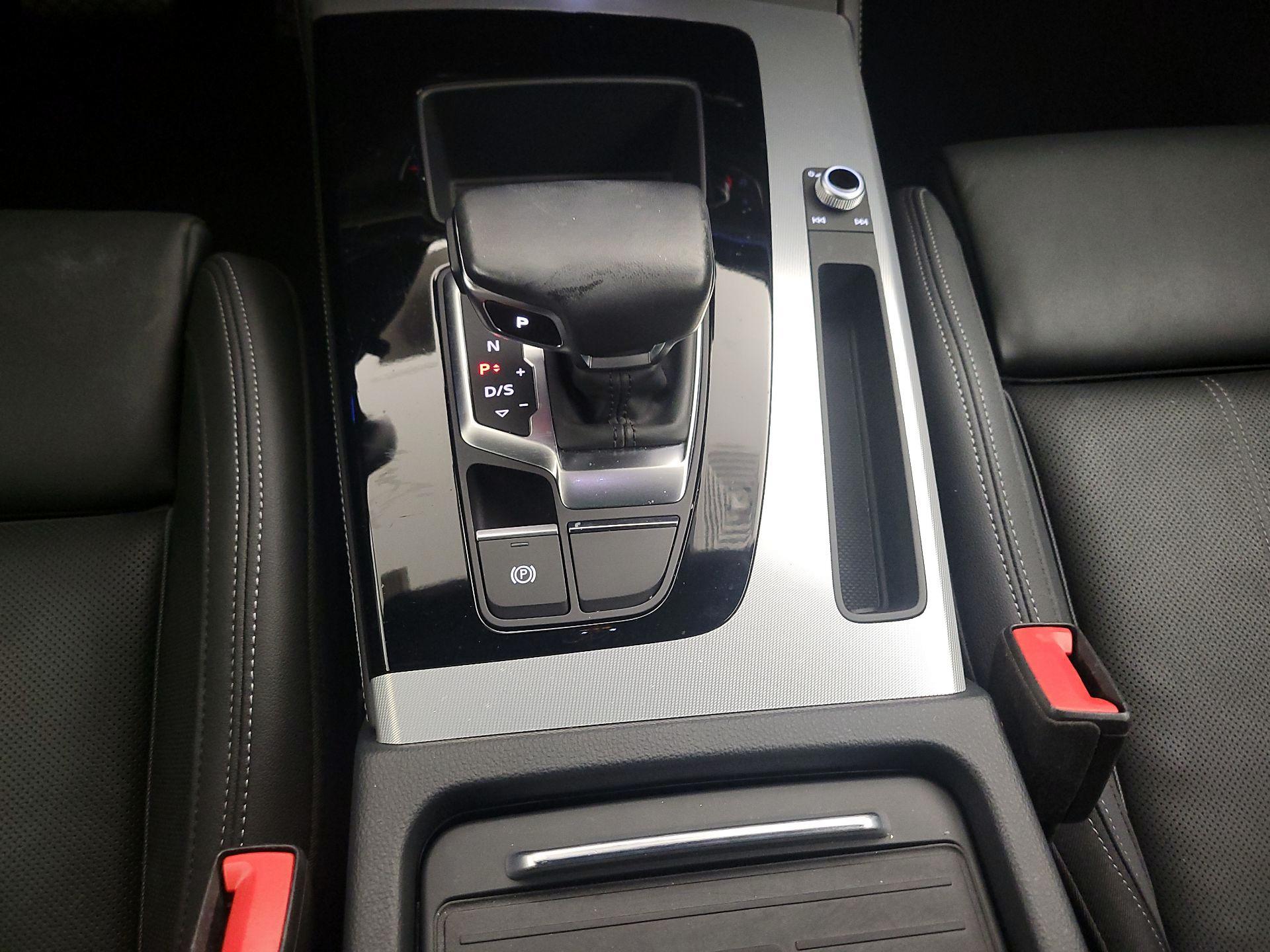 Thumbnail: 2023 Audi Q5 - 17