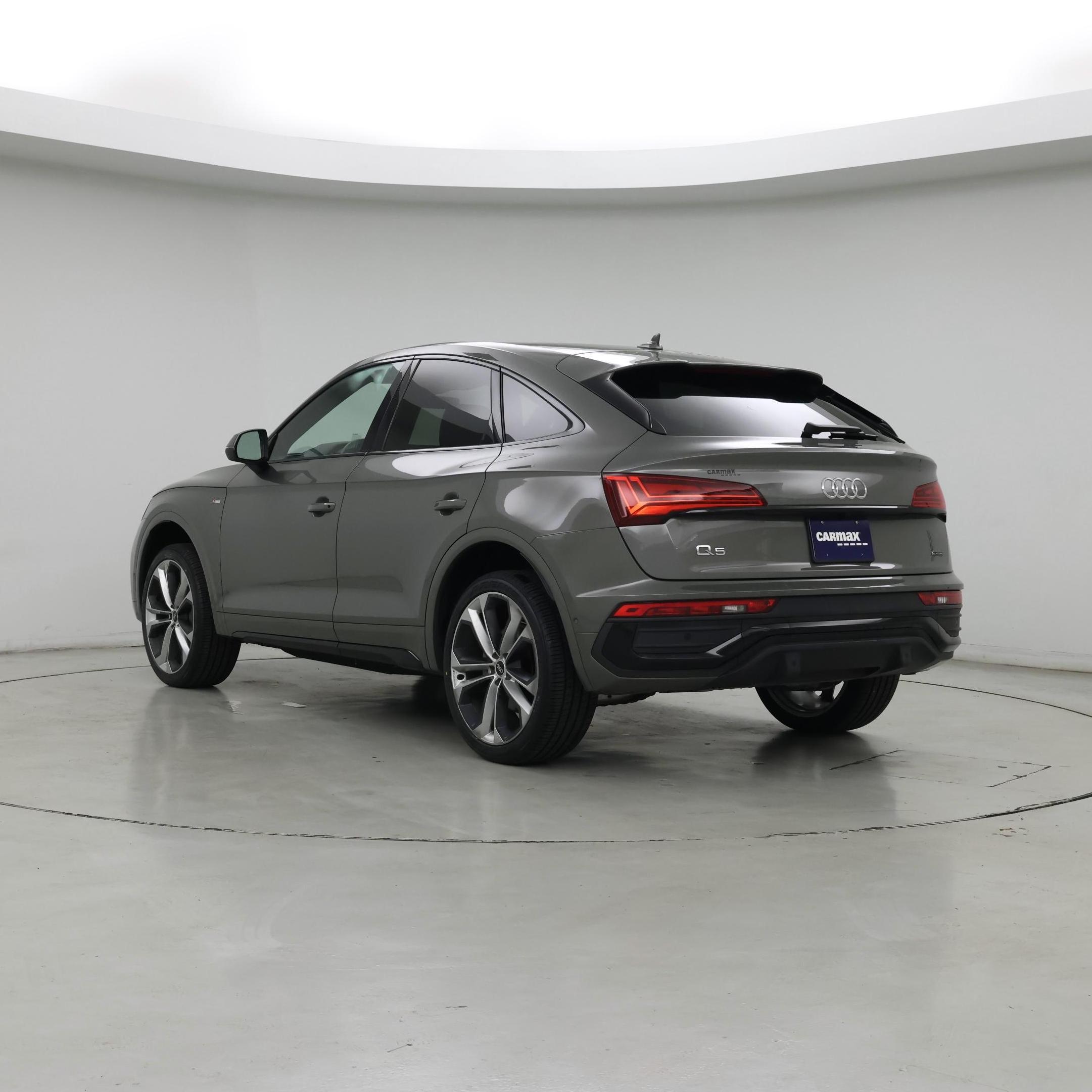 Thumbnail: 2023 Audi Q5 - 2