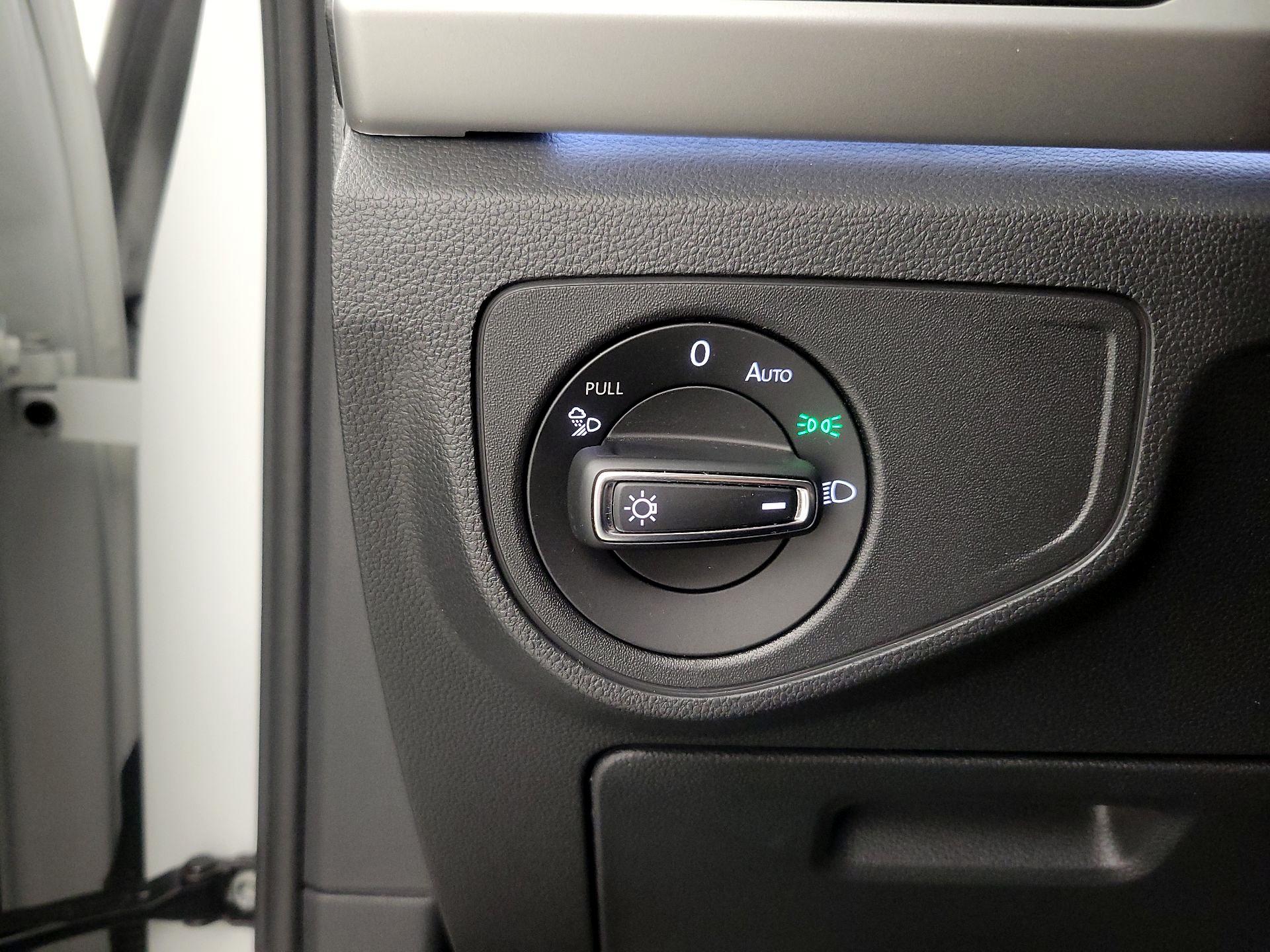 Thumbnail: 2023 Volkswagen Atlas - 13