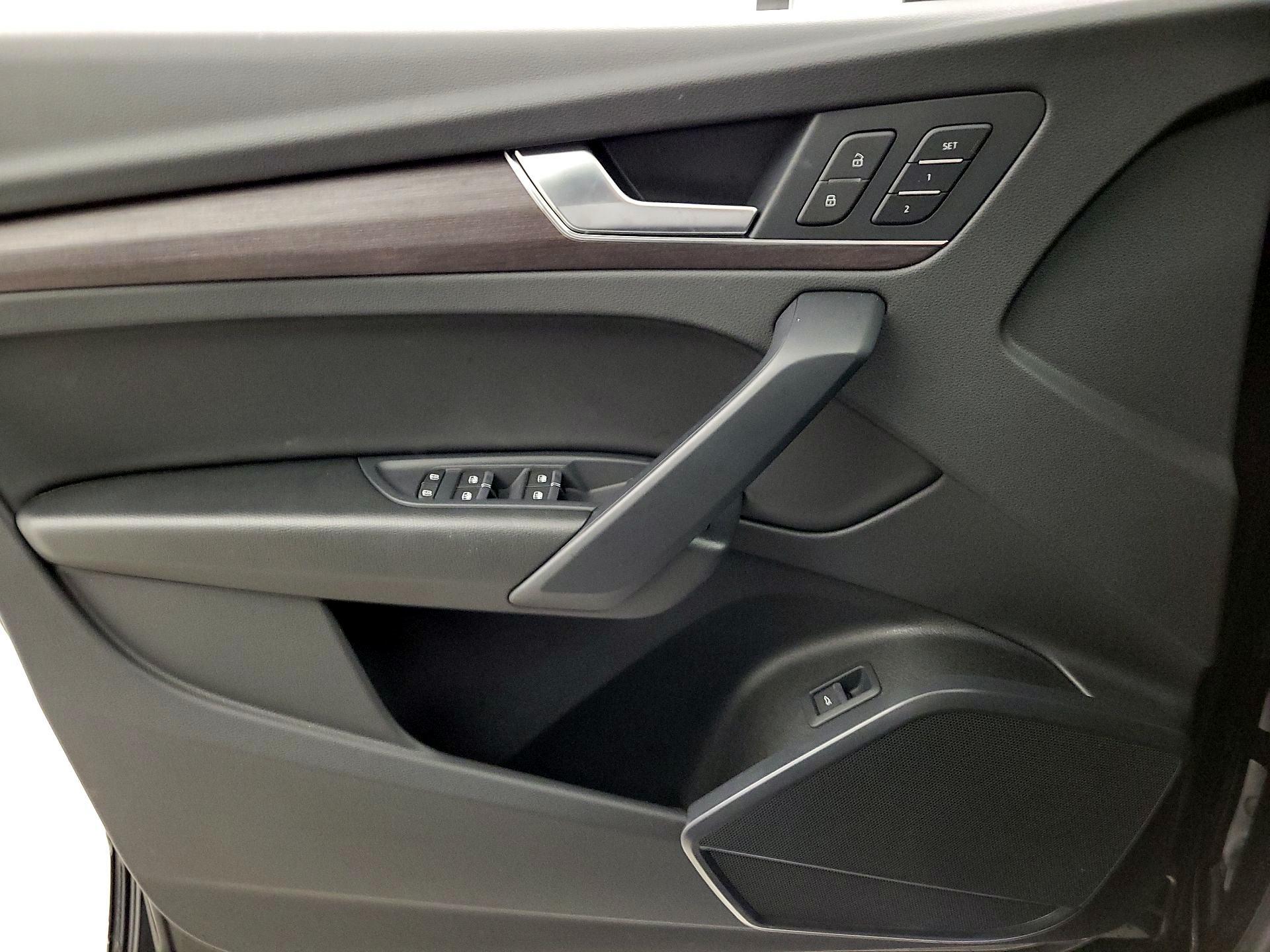 Thumbnail: 2022 Audi Q5 - 12