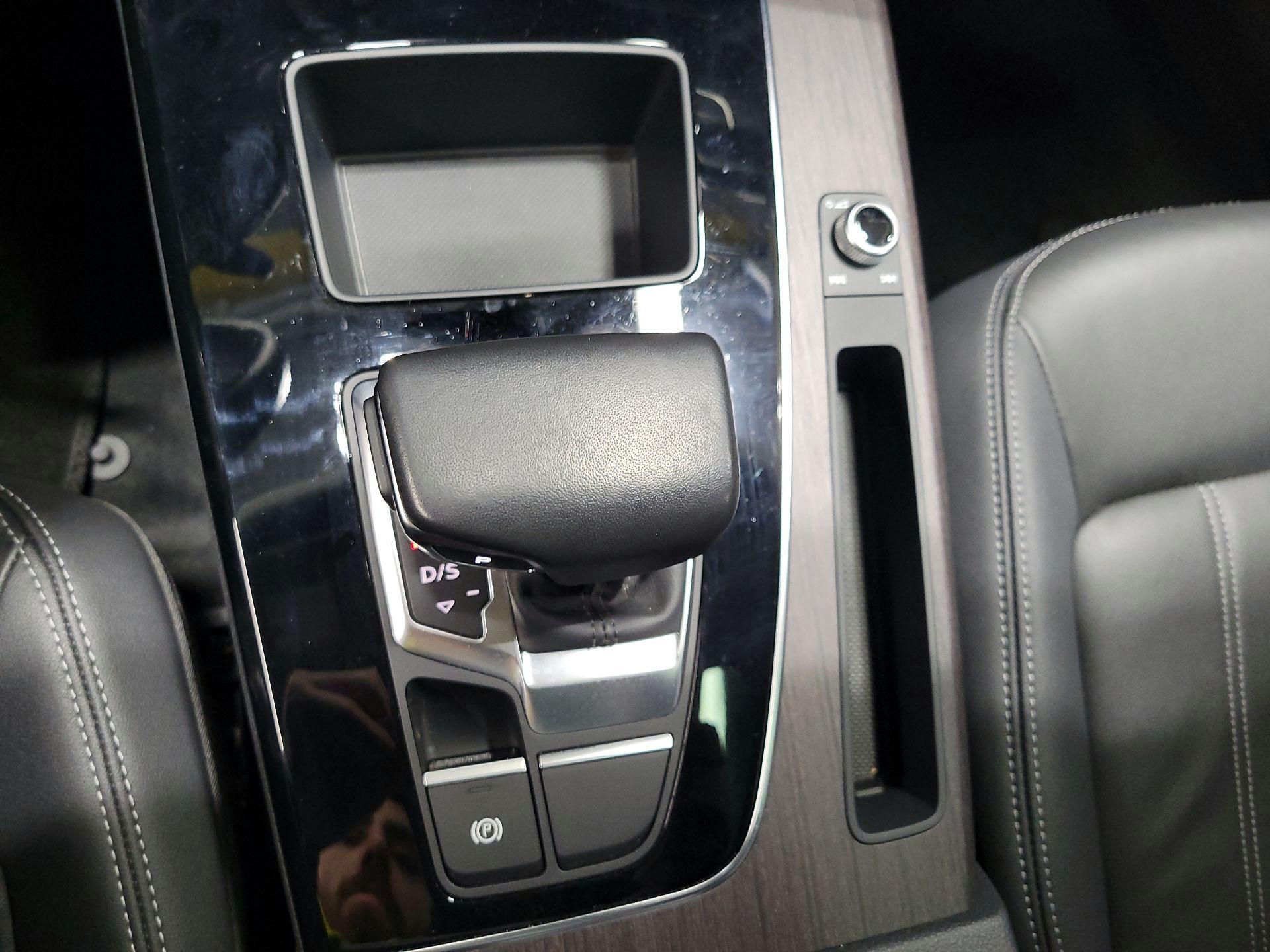 Thumbnail: 2022 Audi Q5 - 17