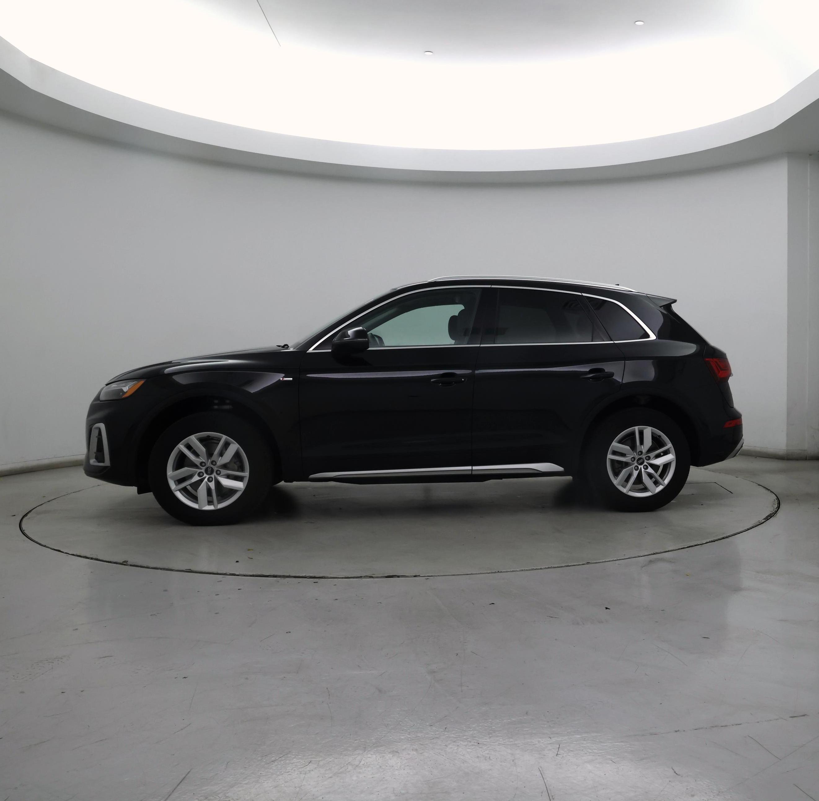 Thumbnail: 2022 Audi Q5 - 3