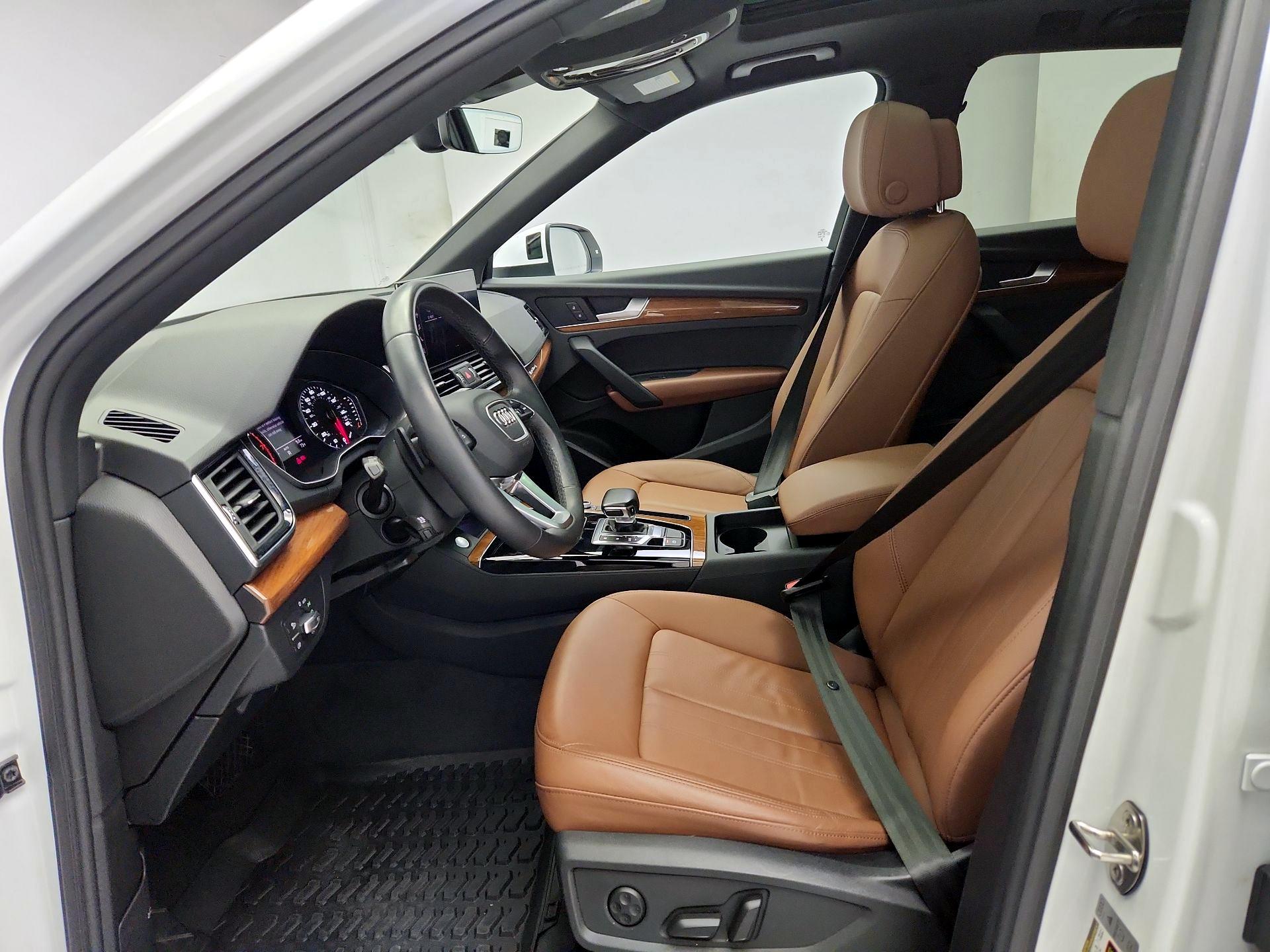 Thumbnail: 2023 Audi Q5 - 11