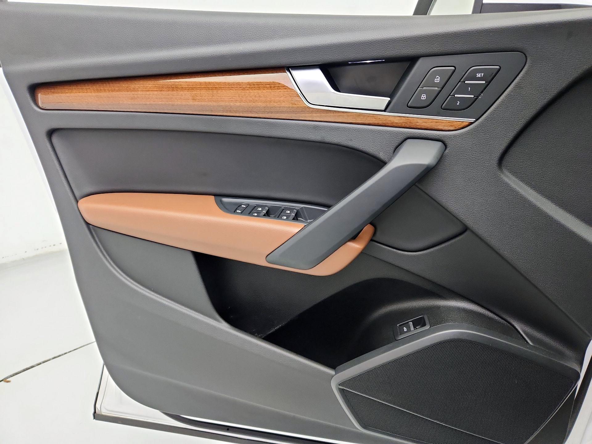 Thumbnail: 2023 Audi Q5 - 12