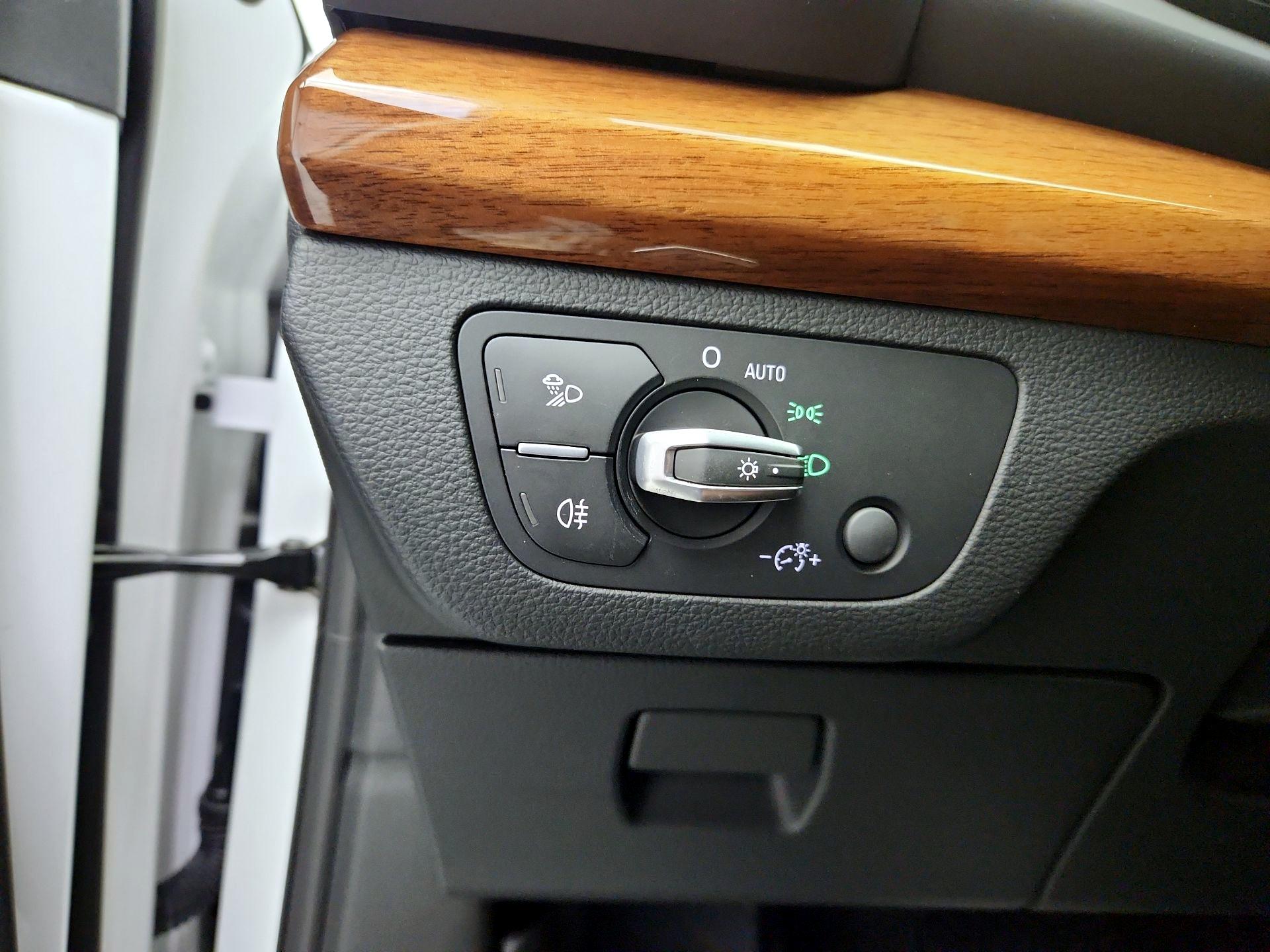 Thumbnail: 2023 Audi Q5 - 13