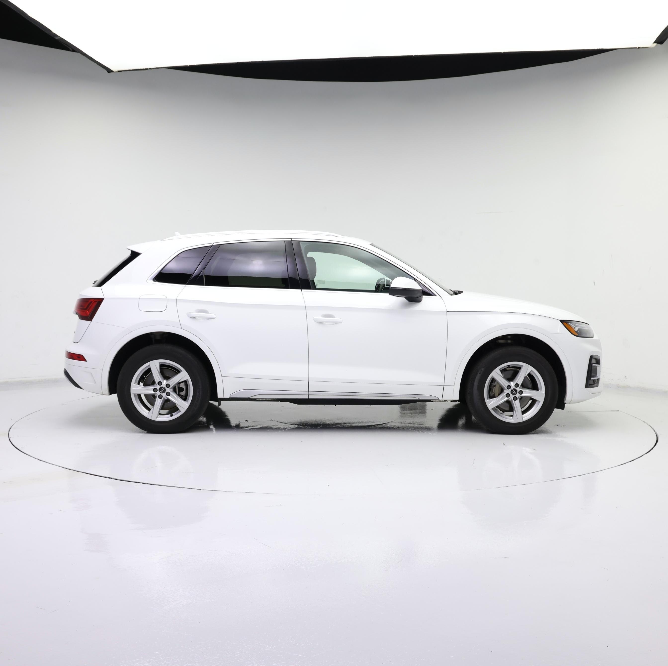 Thumbnail: 2023 Audi Q5 - 7