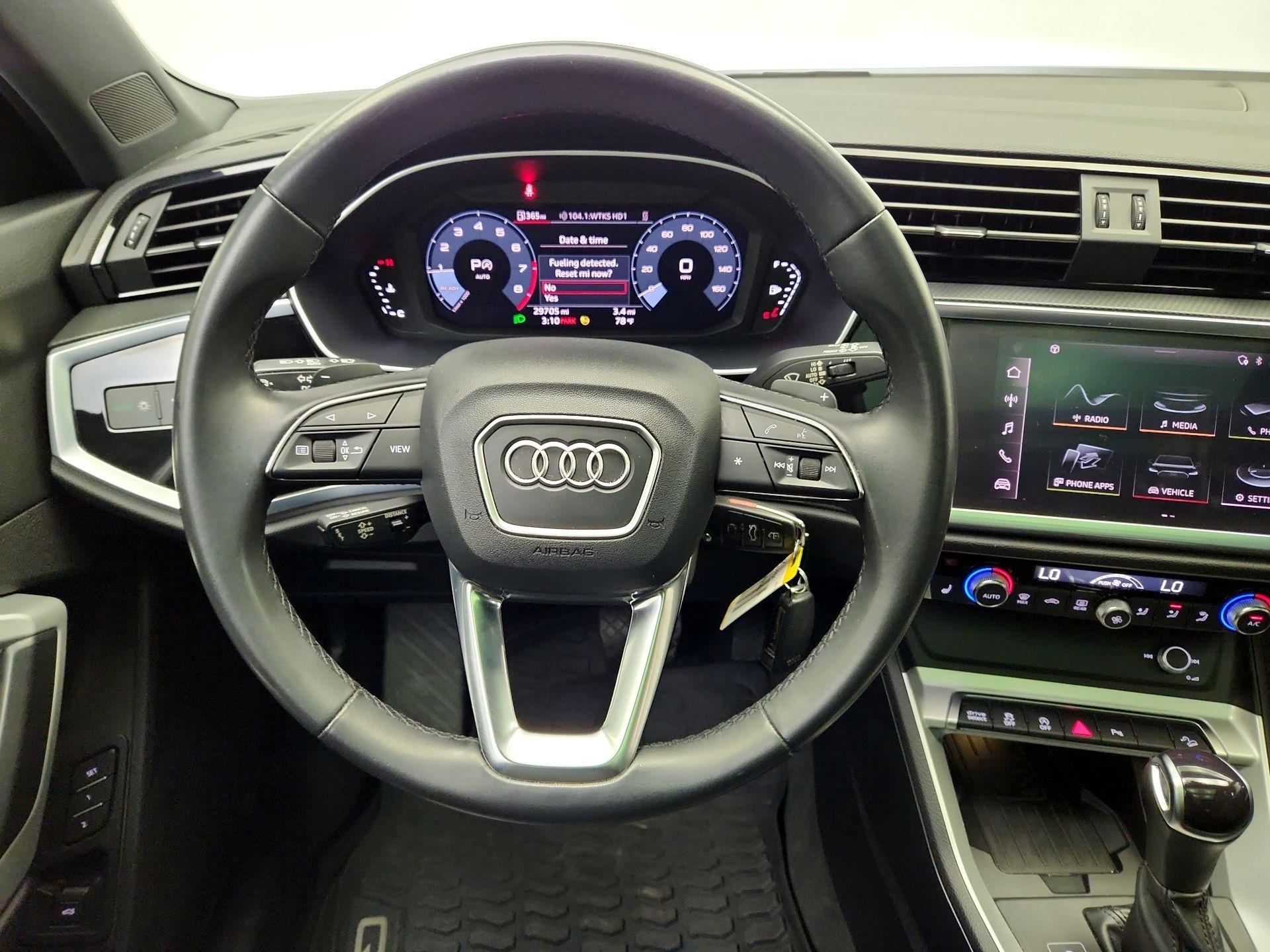 Thumbnail: 2022 Audi Q3 - 10