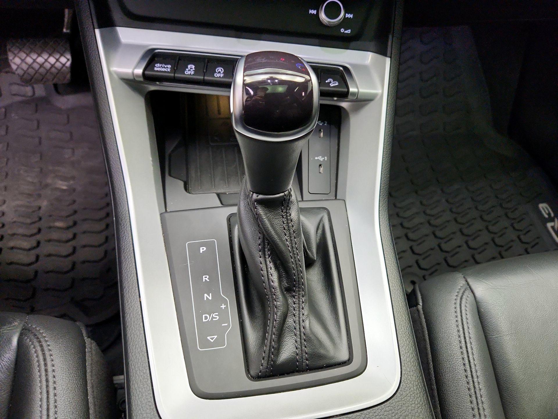 Thumbnail: 2022 Audi Q3 - 17