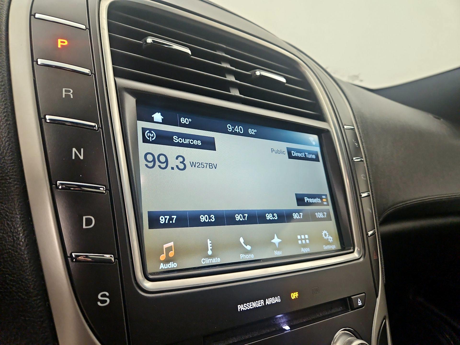 Thumbnail: 2016 Lincoln MKX - 16