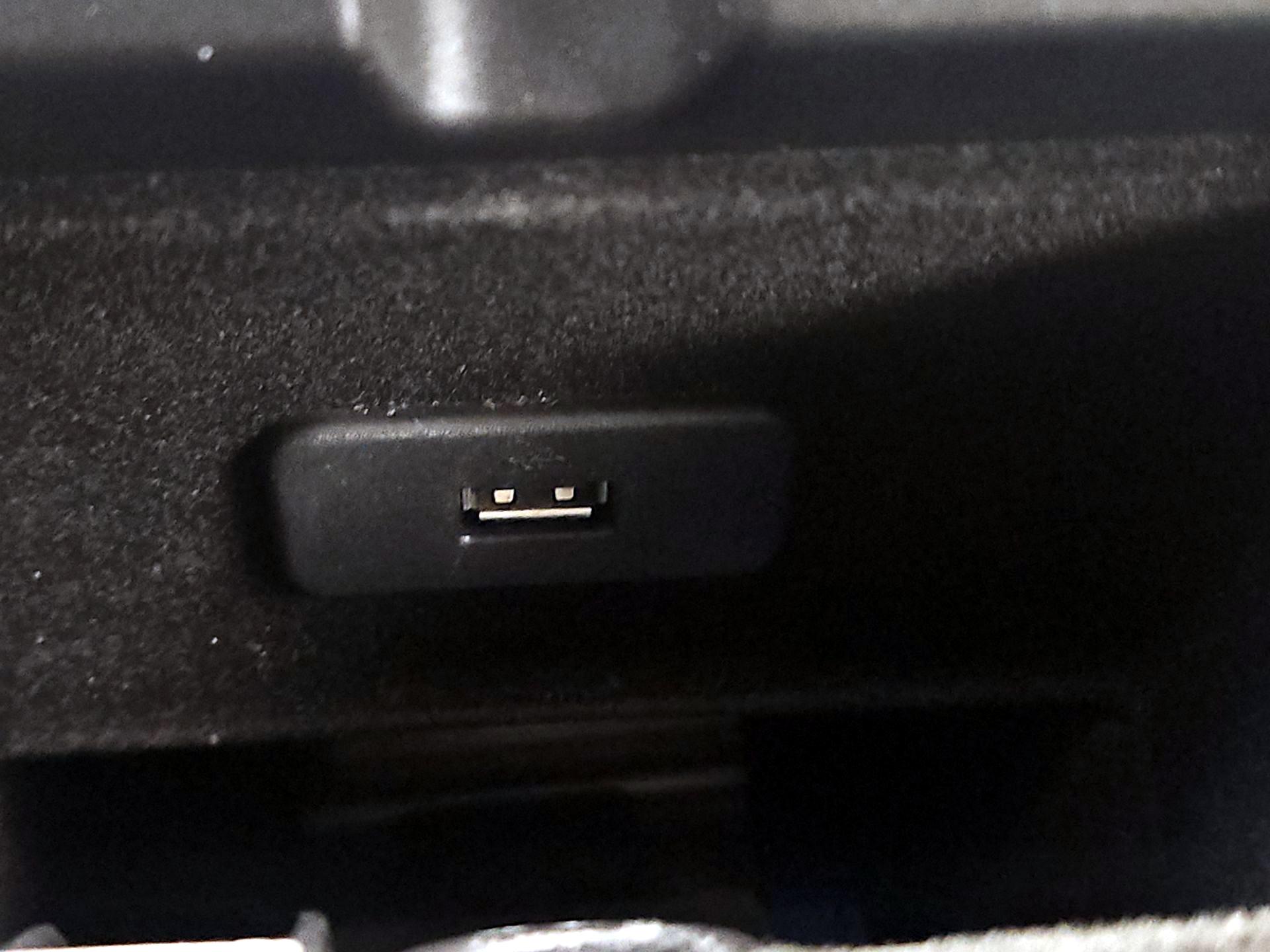 Thumbnail: 2016 Lincoln MKX - 19