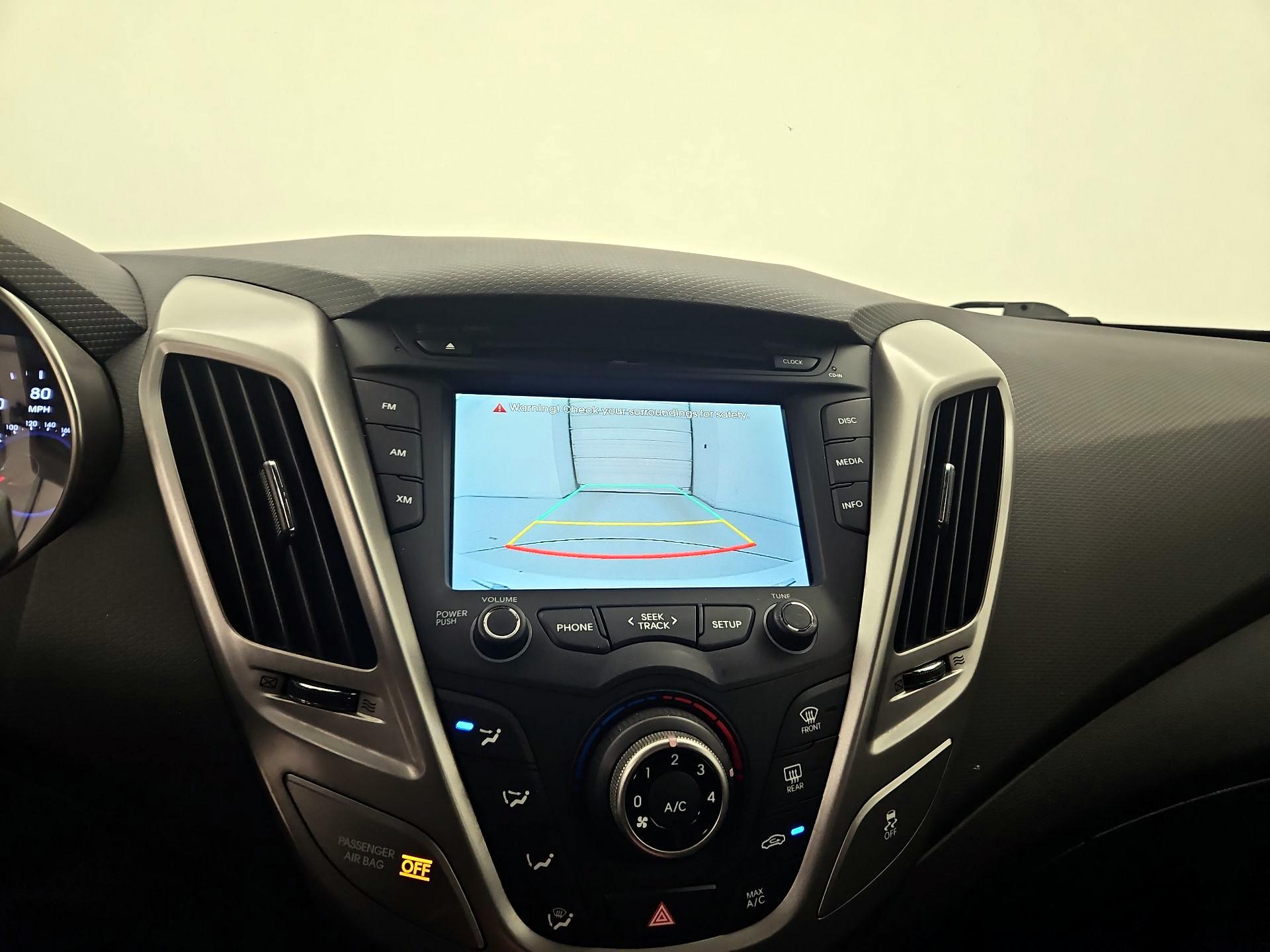 Thumbnail: 2016 Hyundai Veloster - 14