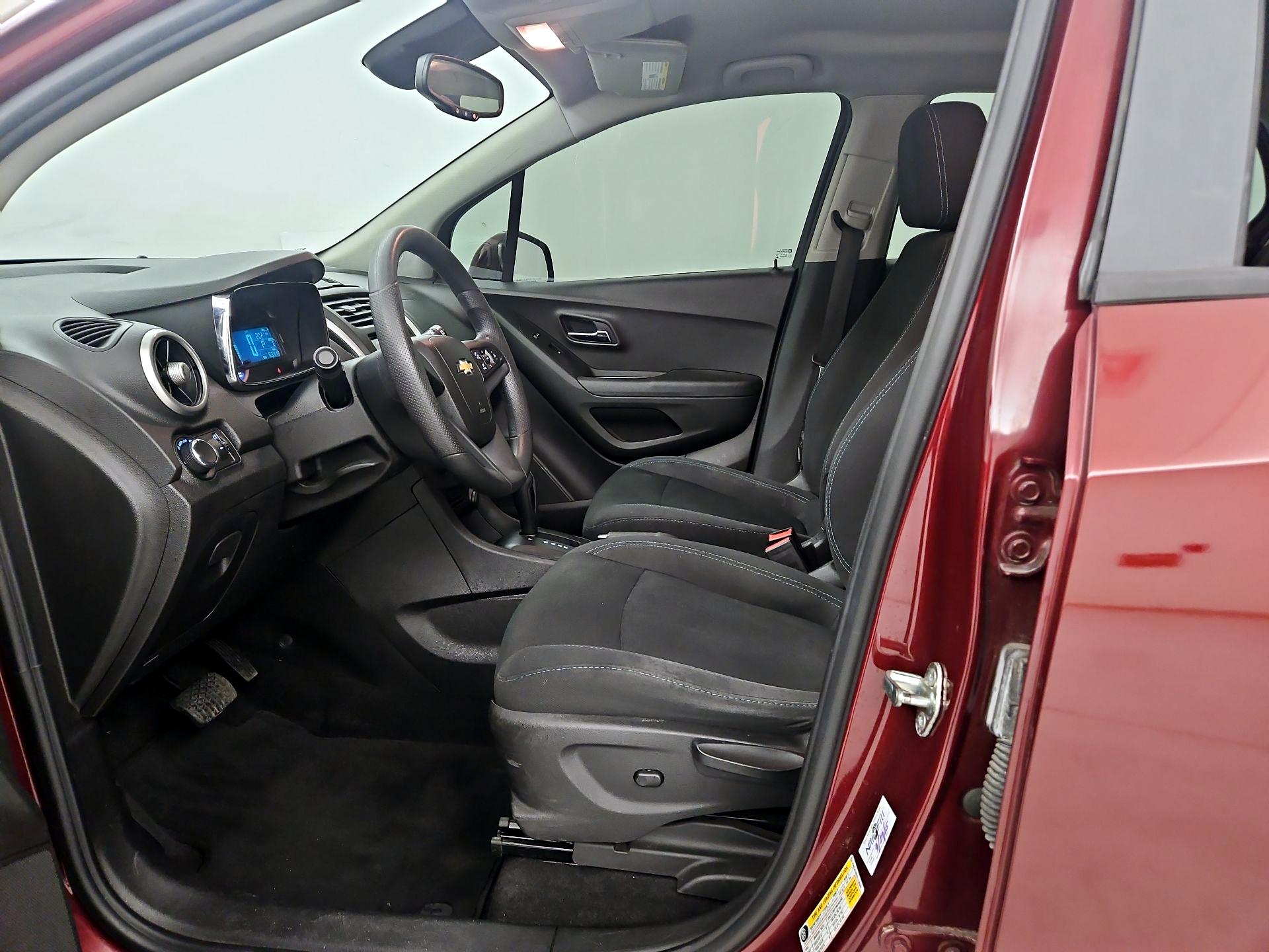 Thumbnail: 2016 Chevrolet Trax - 11