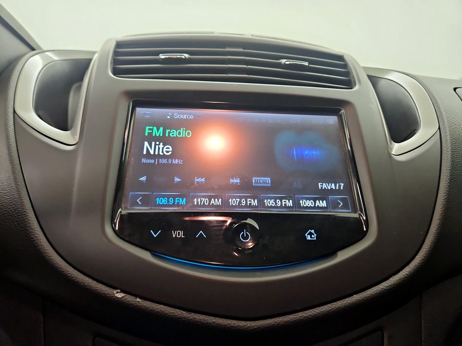 Thumbnail: 2016 Chevrolet Trax - 15