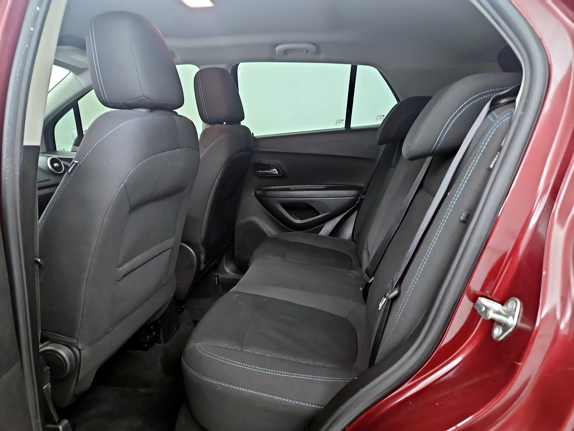 Thumbnail: 2016 Chevrolet Trax - 18