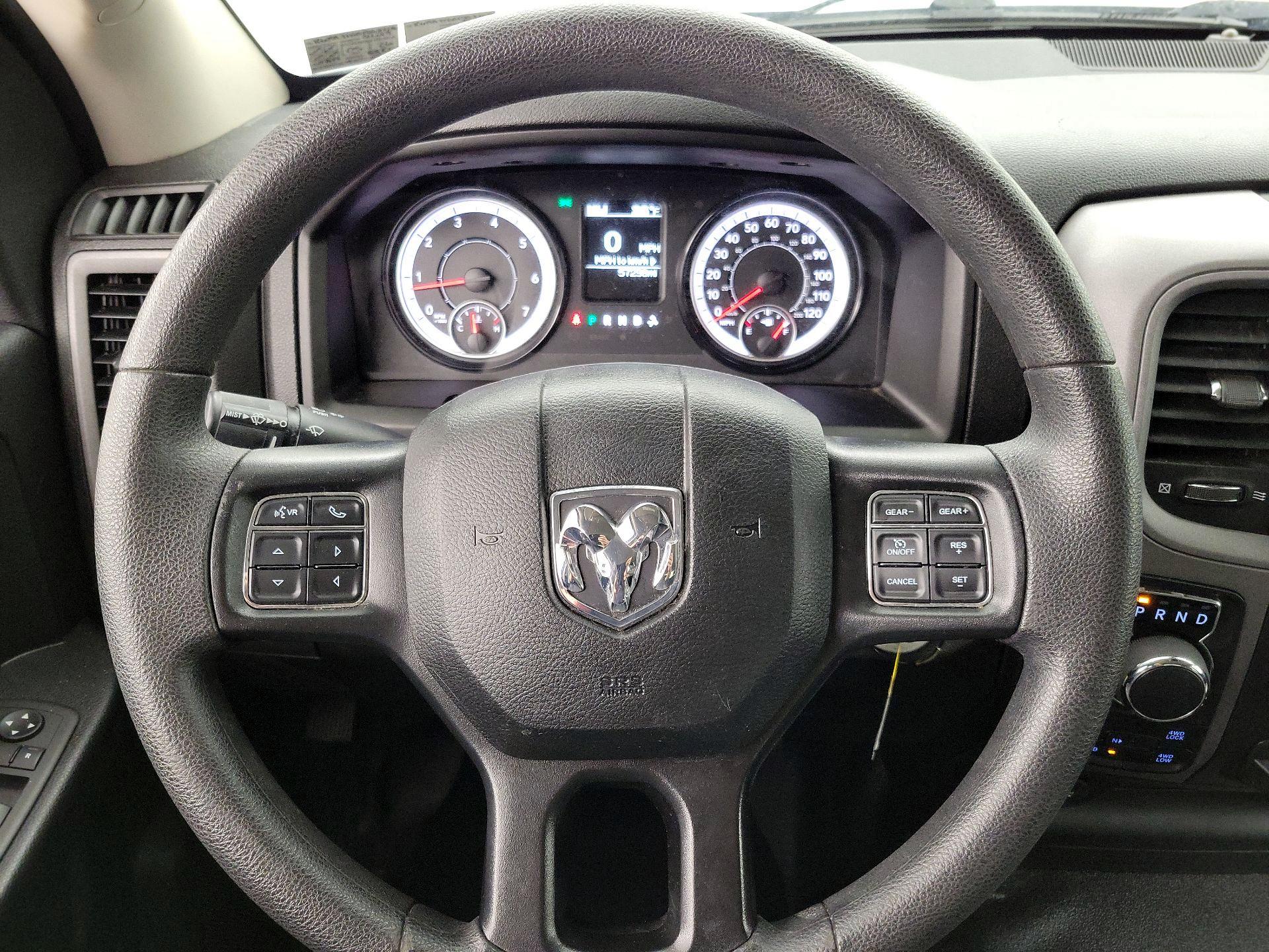 Thumbnail: 2023 RAM 1500 Classic - 10