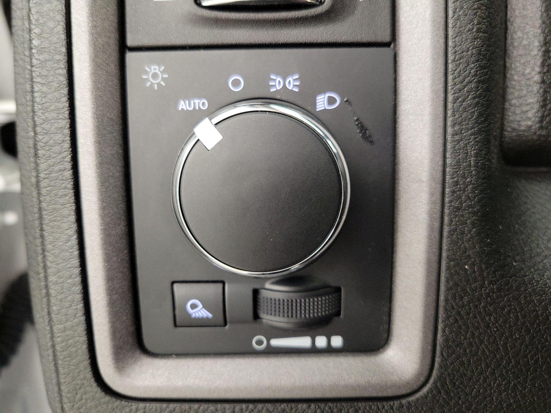 Thumbnail: 2023 RAM 1500 Classic - 13