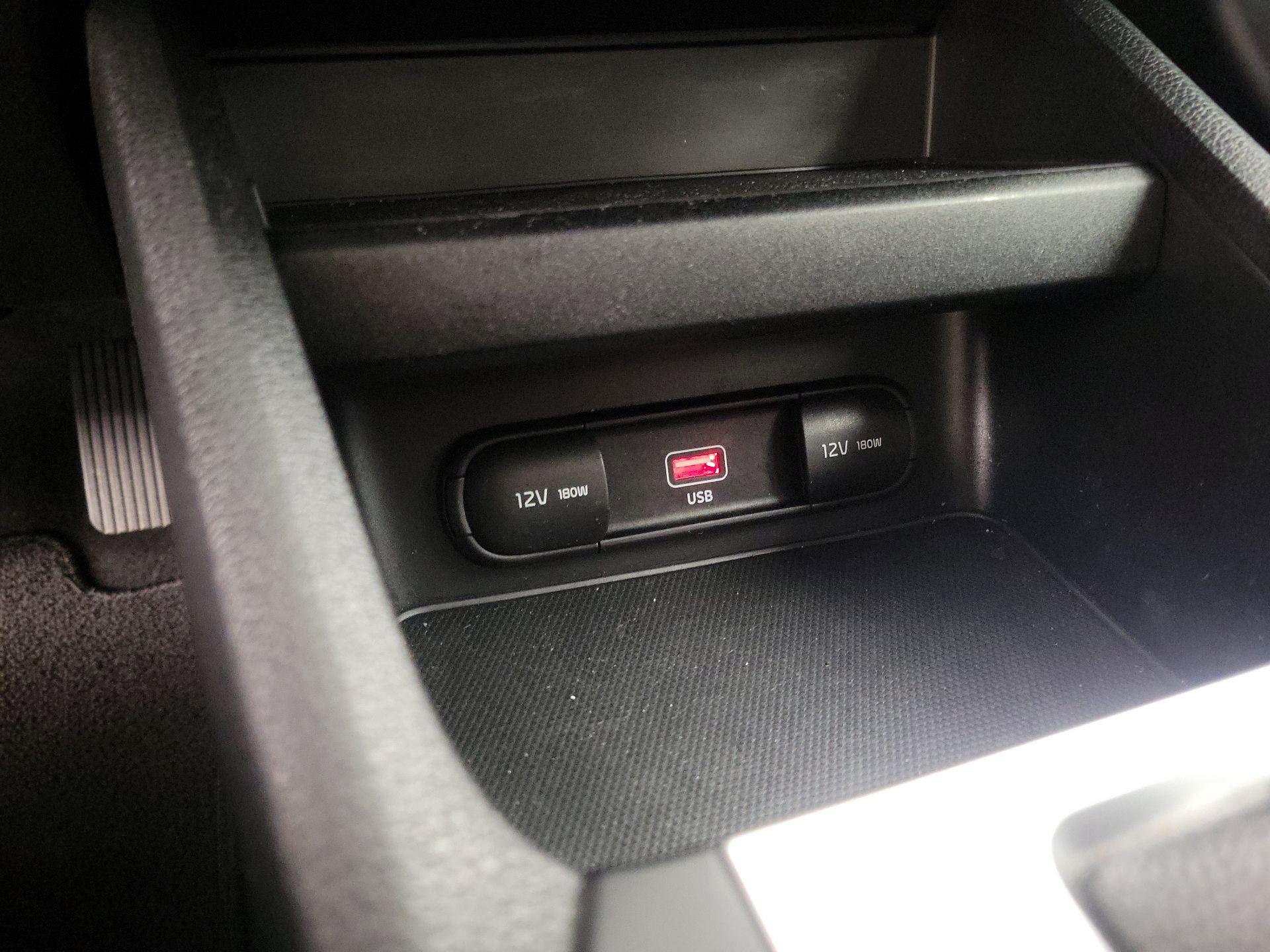 Thumbnail: 2023 Kia Forte - 18