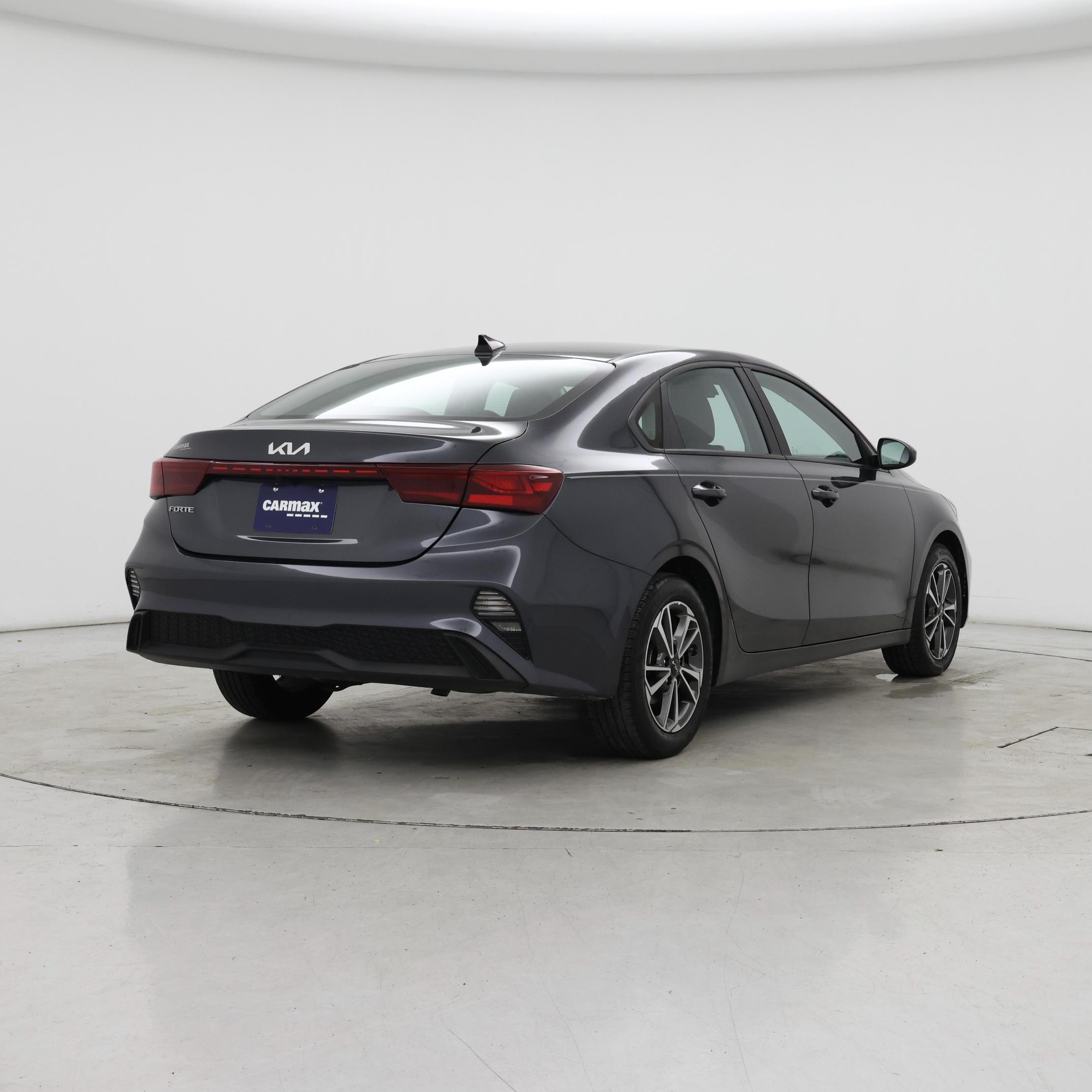 Thumbnail: 2023 Kia Forte - 8