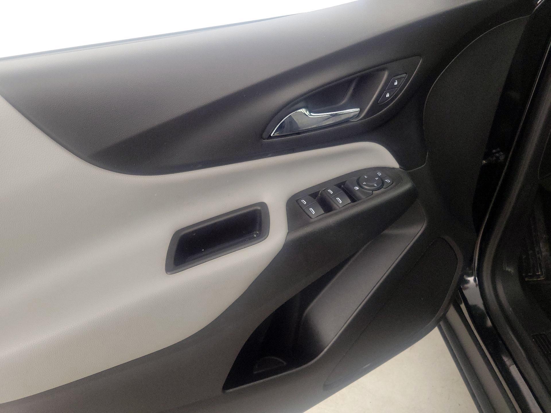 Thumbnail: 2022 Chevrolet Equinox - 12