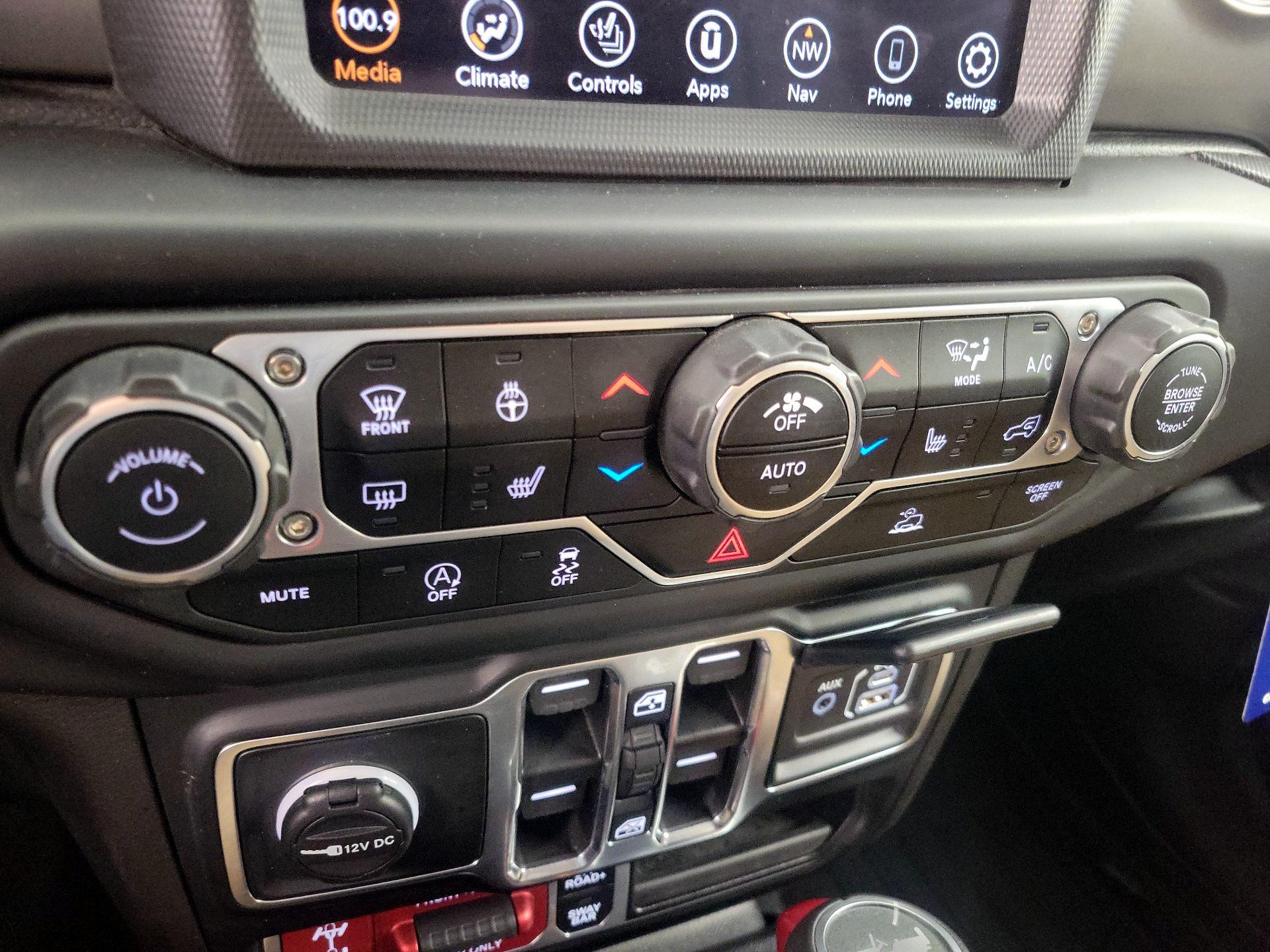 Thumbnail: 2023 Jeep Wrangler - 17